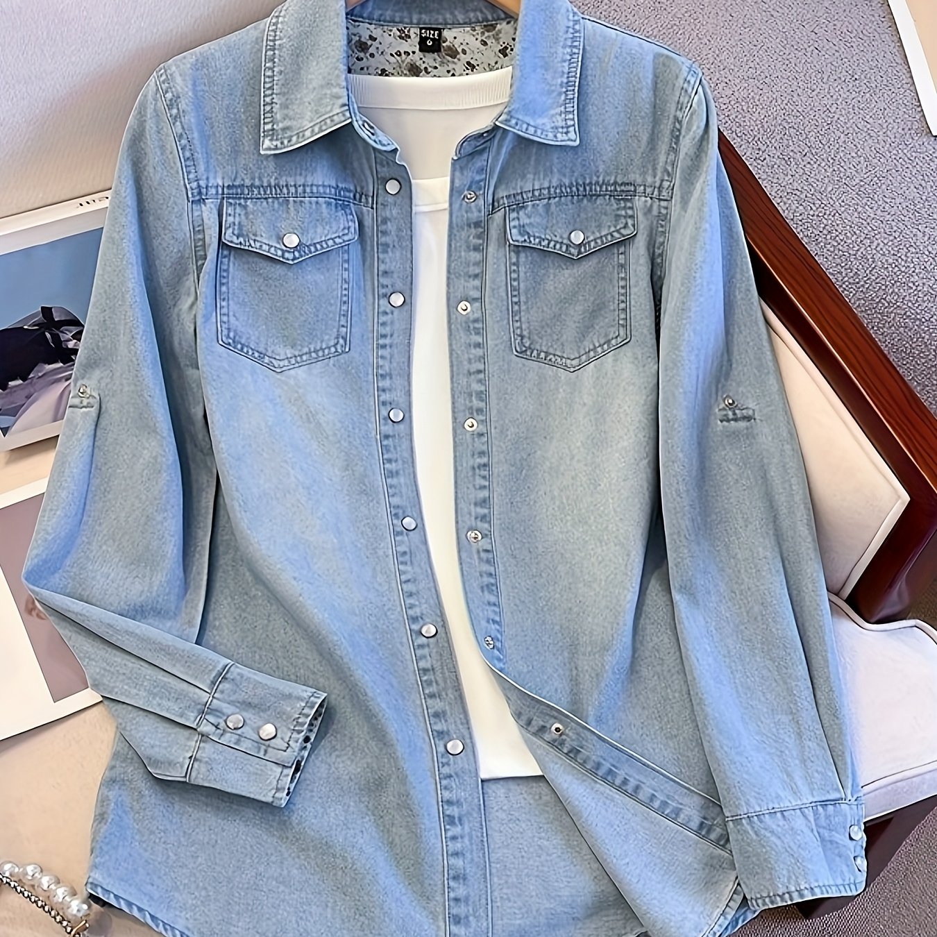 Women's Fashion Retro Denim Shirt, Women's Fall Winter New Casual Versatile Small Floral Medium Length Denim Blouse Top