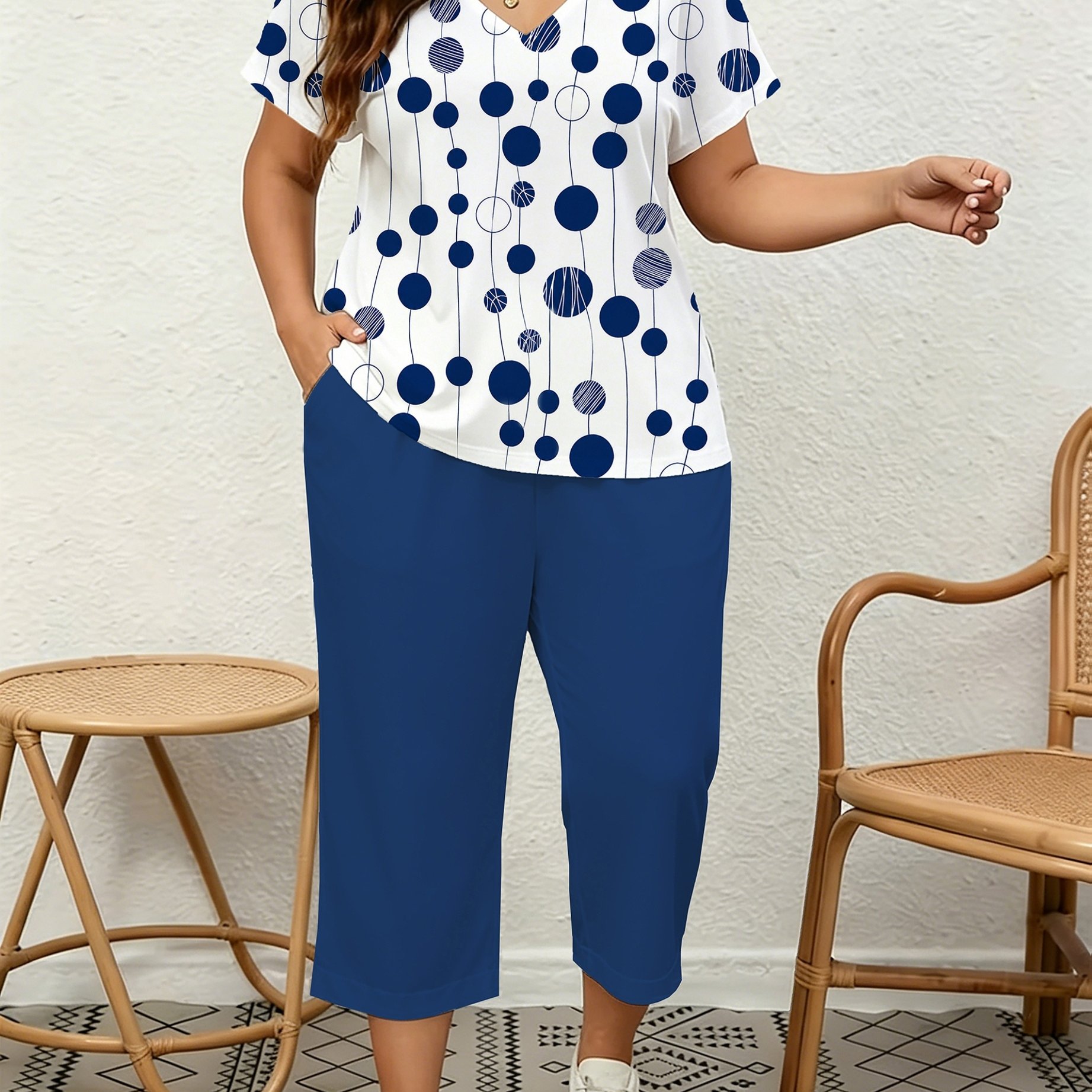 Image of Plus Size - Plaque-sized Set - Women's V-neck Elegant And Fashionable Two-piece Set, Featuring A Retro Polka Dot Print T-shirt And Pocket 7-inch Pants Design. Suitable For Daily , , And Vacations