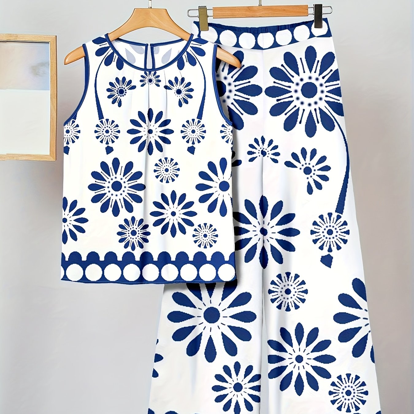 TEMU Women's 2pcss Floral Print Sleeveless Blouse And Straight Pants Set, Casual Vacation Outfit, Summer Women's Clothing Set, 2pcss Set