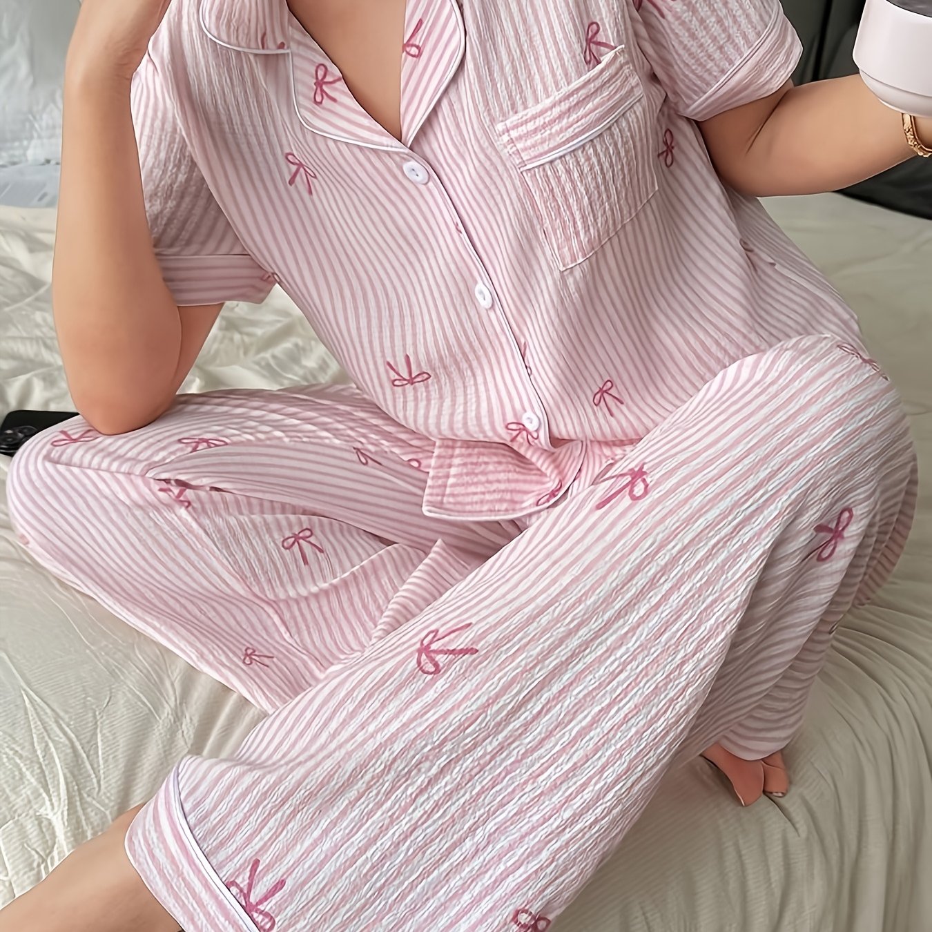 TEMU Pink Gentle And Bowknot Striped Print Women's Pajamas, Casual And Fashionable Dopamine Style New Short Sleeve And Long Pants Set