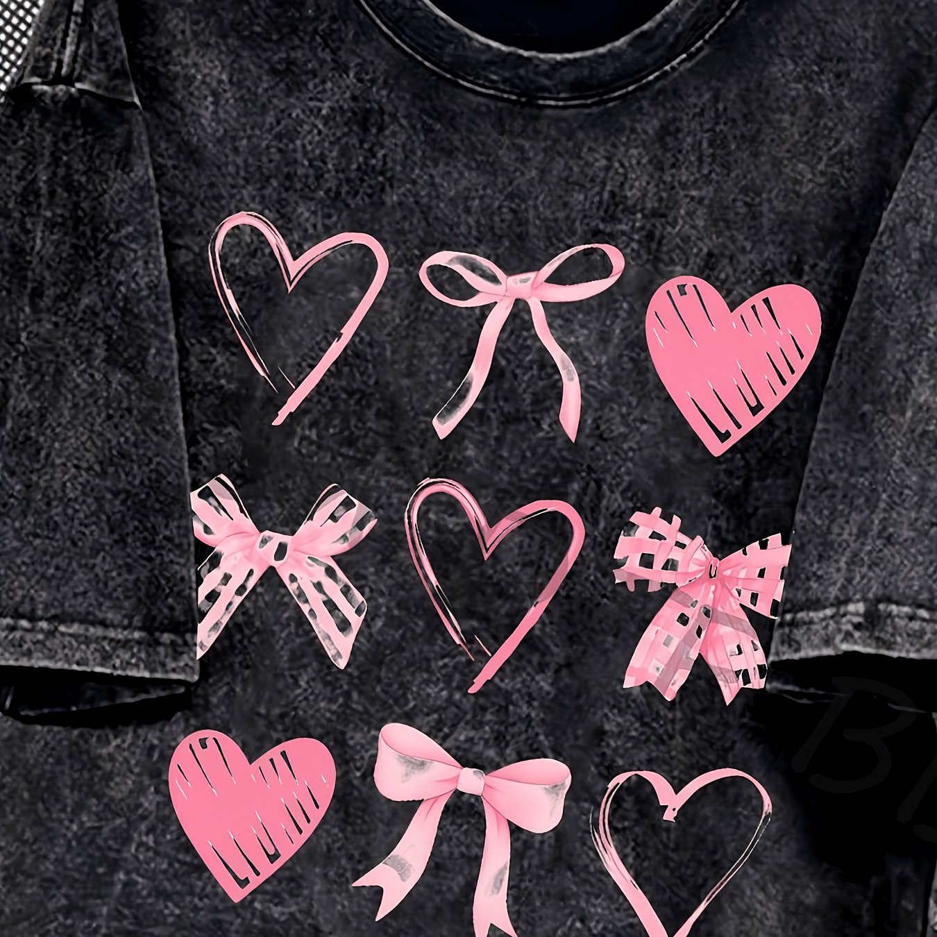 TEMU A Printed Design Featuring A Heart And Bow In A Style, Made From Fabric With A Weight Of 8.11oz. The Brand Is Suitable For Casual , Outdoor,