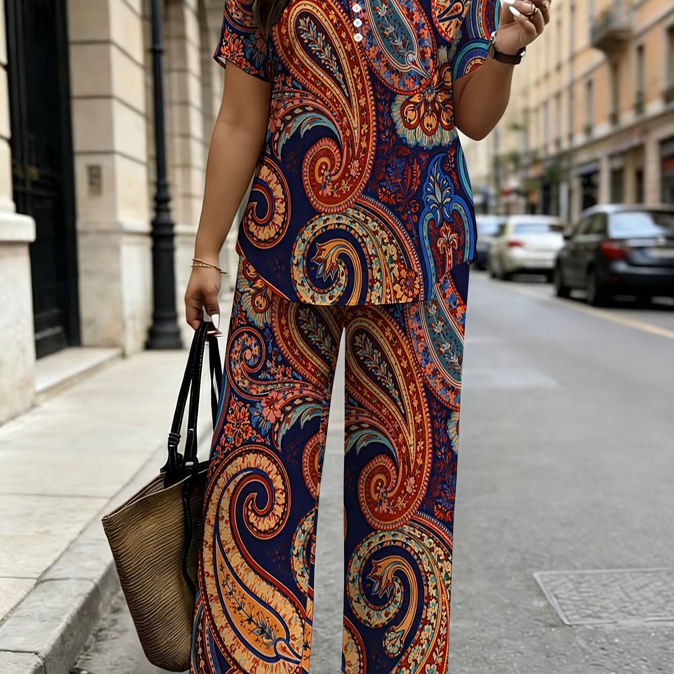 Image of Women's Fashion 2pcs Set, Paisley Print V-neck + Fake Button Short-sleeved With Wide-leg Pants, Suitable For Daily , Casual