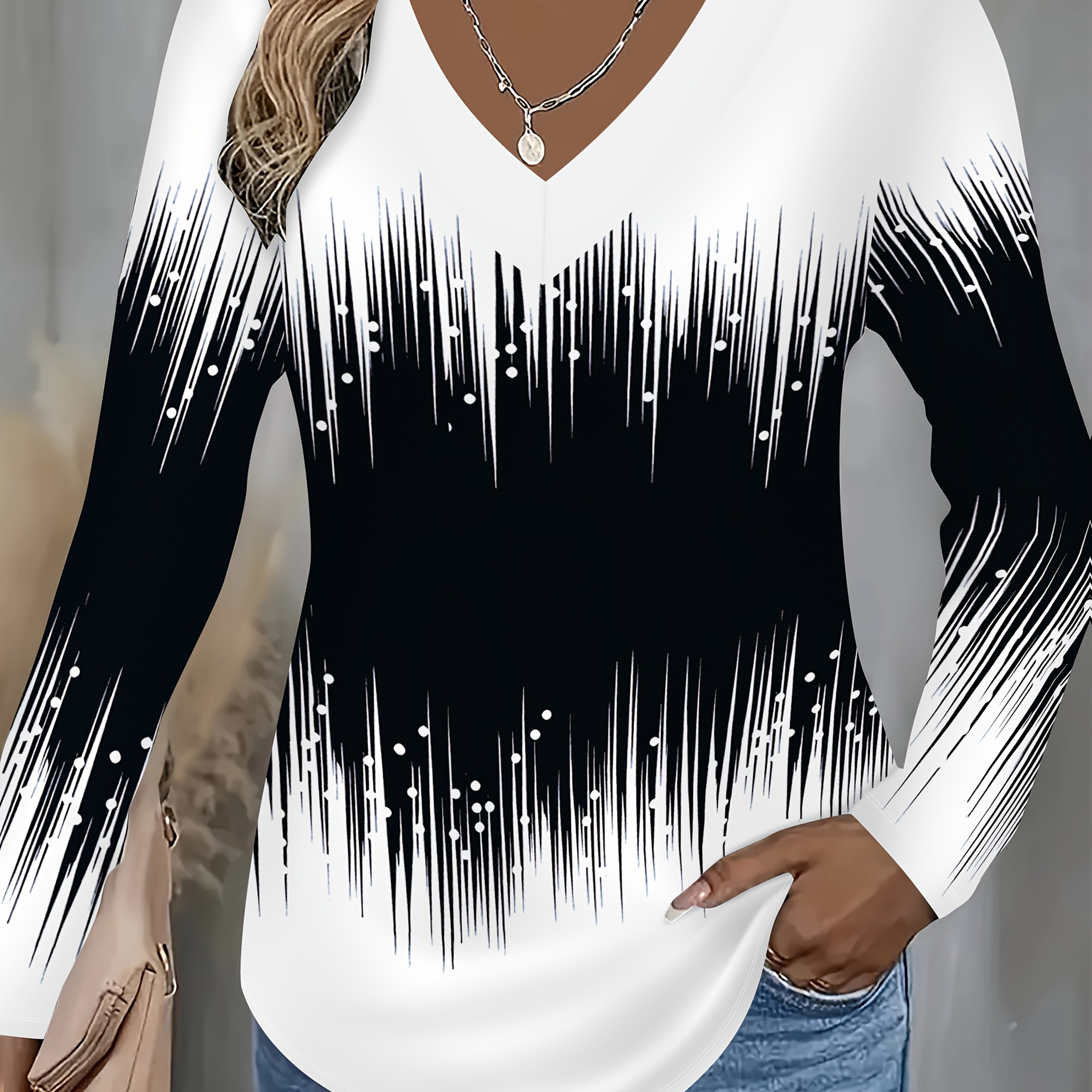TEMU Chic Gradient Print V-neck Long Sleeve Tee For Women - Black To White Ombre Style, Soft And Top, Ideal For Everyday Wear, Fashionable Gradient Shirt With A Feel