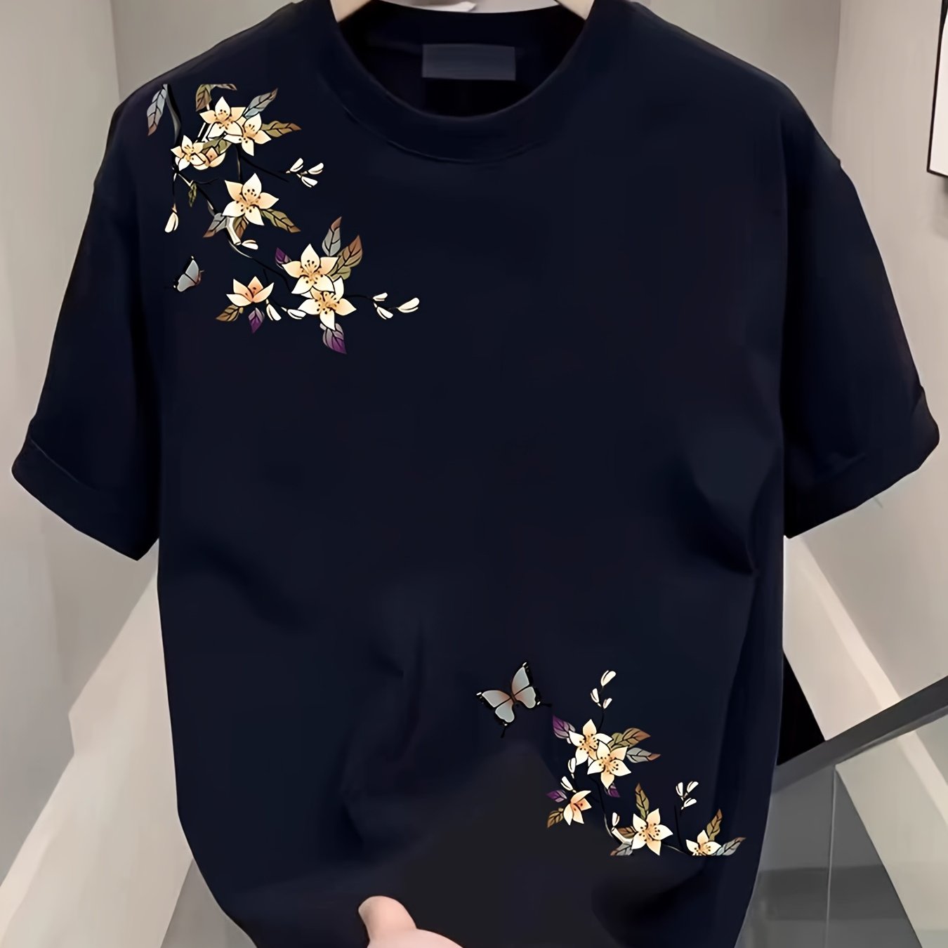 TEMU T-shirt Homme à Imprimé Floral, Coupe Col Rond, Style Streetwear, Idéal Décontracté, T-shirt Légèrement Épaules