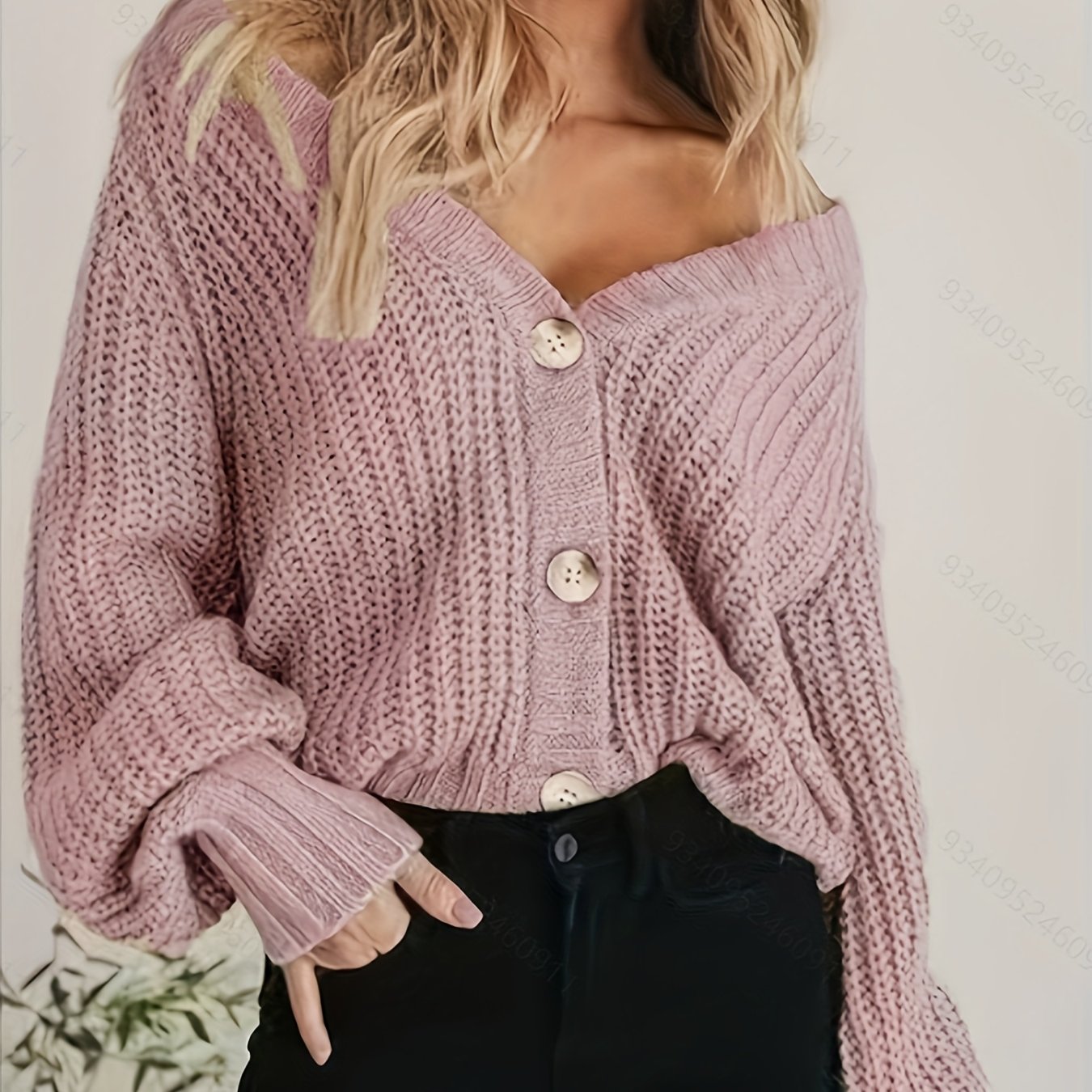 E-shop Herbst- und Wintermode, lässiger, bequemer, locker sitzender Rippstrickpullover für Damen, offene Cardigan mit Knopfleiste und V-Ausschnitt