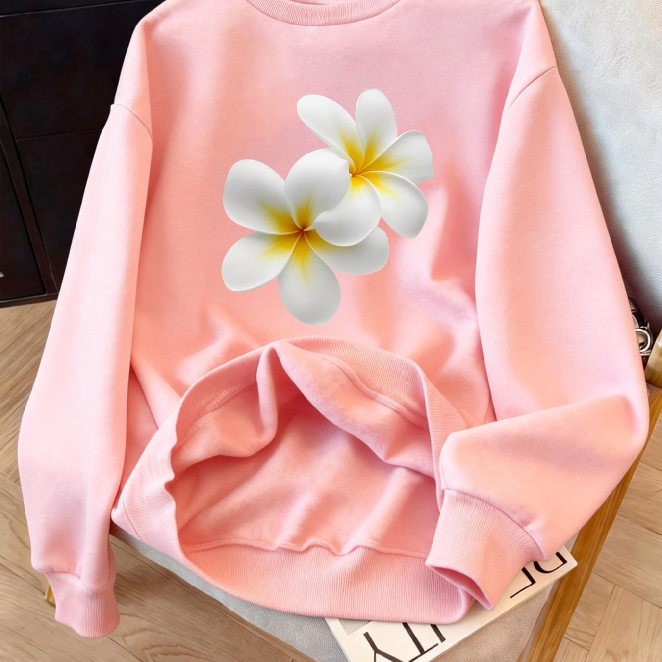 TEMU A Stylish And Minimalist Women's Round-neck Sweatshirt Featuring Floral Prints With Yellow , A Elegant Design, And A Fleece-lined Round Neck.