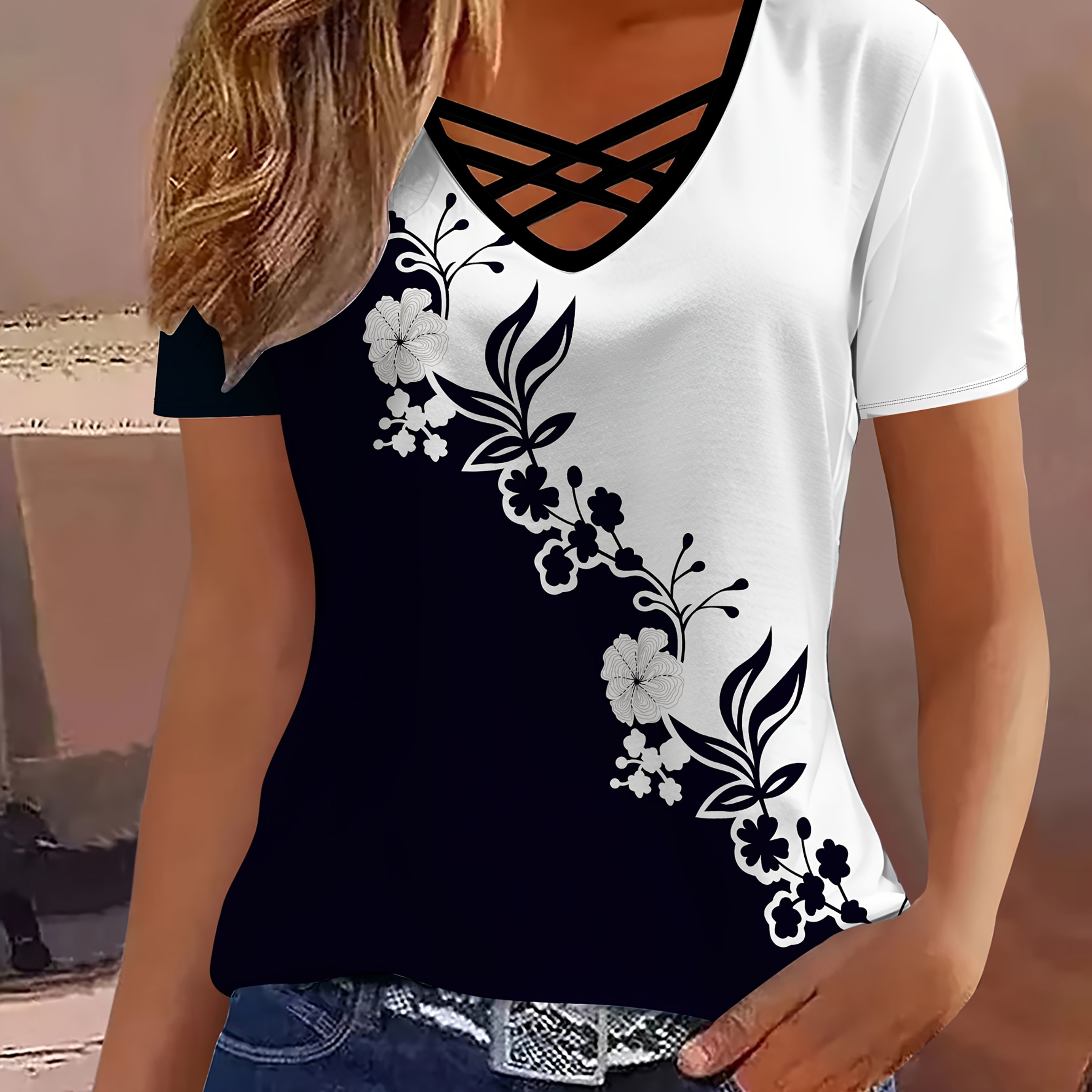 Image of Directional Elegant Directional Women's Black And White Floral Print Short Sleeve T-shirt Women's Body Strap V-neck Trendy Short Sleeve Top