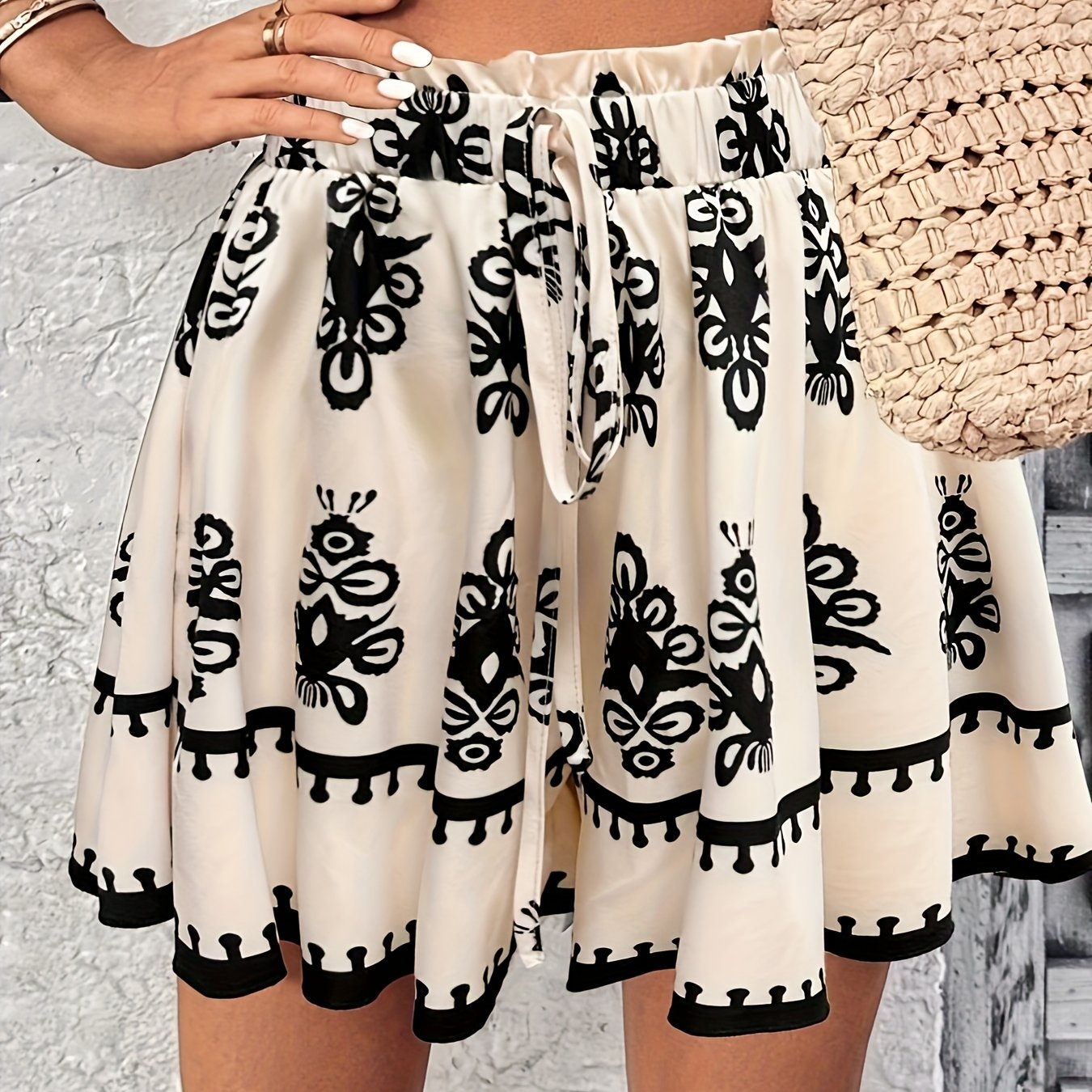 TEMU Plus Size - , Women's , All- Pattern, Drawstring Detail Women's Plus-size Shorts.