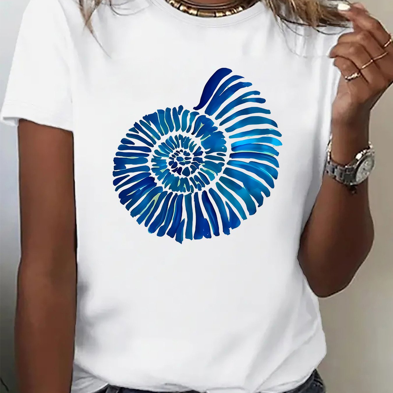 TEMU T-shirt décontracté confortable pour femmes, idéal pour et l'été - avec un motif bleu à rayures de . Ce haut à manches courtes est parfait pour