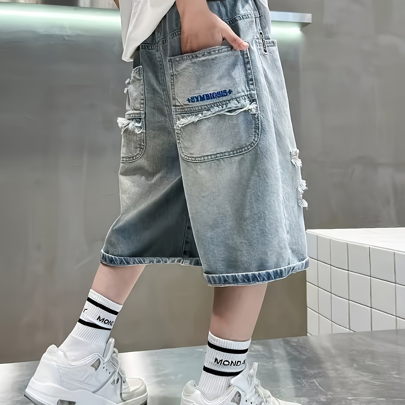 Boys' Cool And Ripped Denim Capri Pants, 2025 New Style, Children's Shorts For Middle And Older Boys