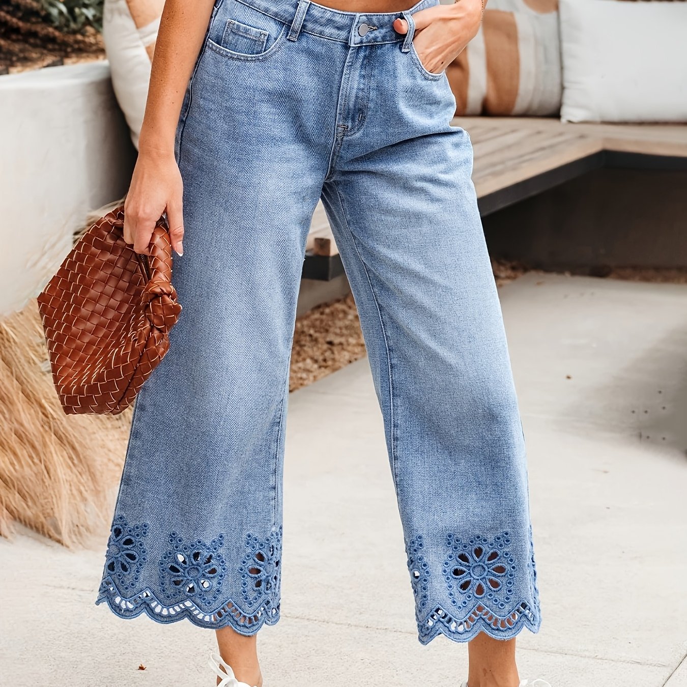 Lace Embroidered Hollow-out Jeans, Women' Blue Washed High-waist Wide-leg Loose Elegant Gentle Style Ankle Jeans [2026ss]