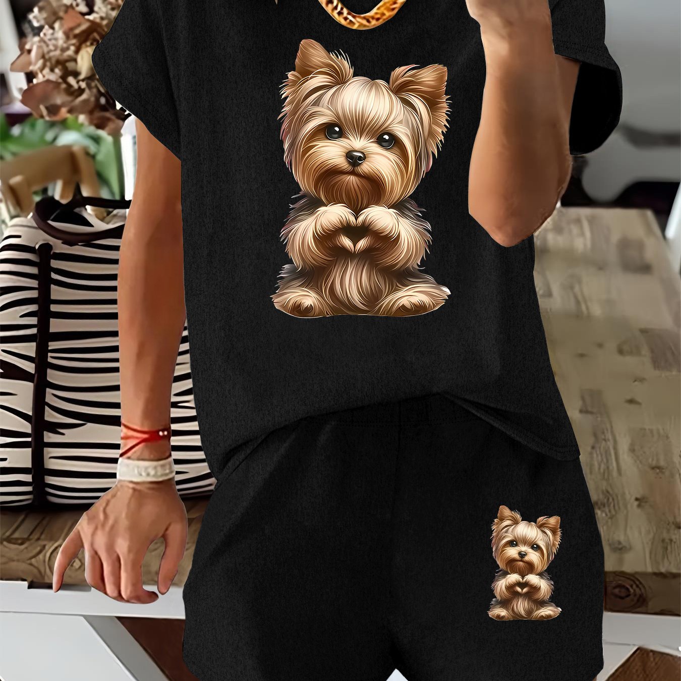 TEMU Un ensemble d'habillement décontracté pour femmes comprenant un t-shirt et un short, avec un motif imprimé, comprenant un t-shirt court et un