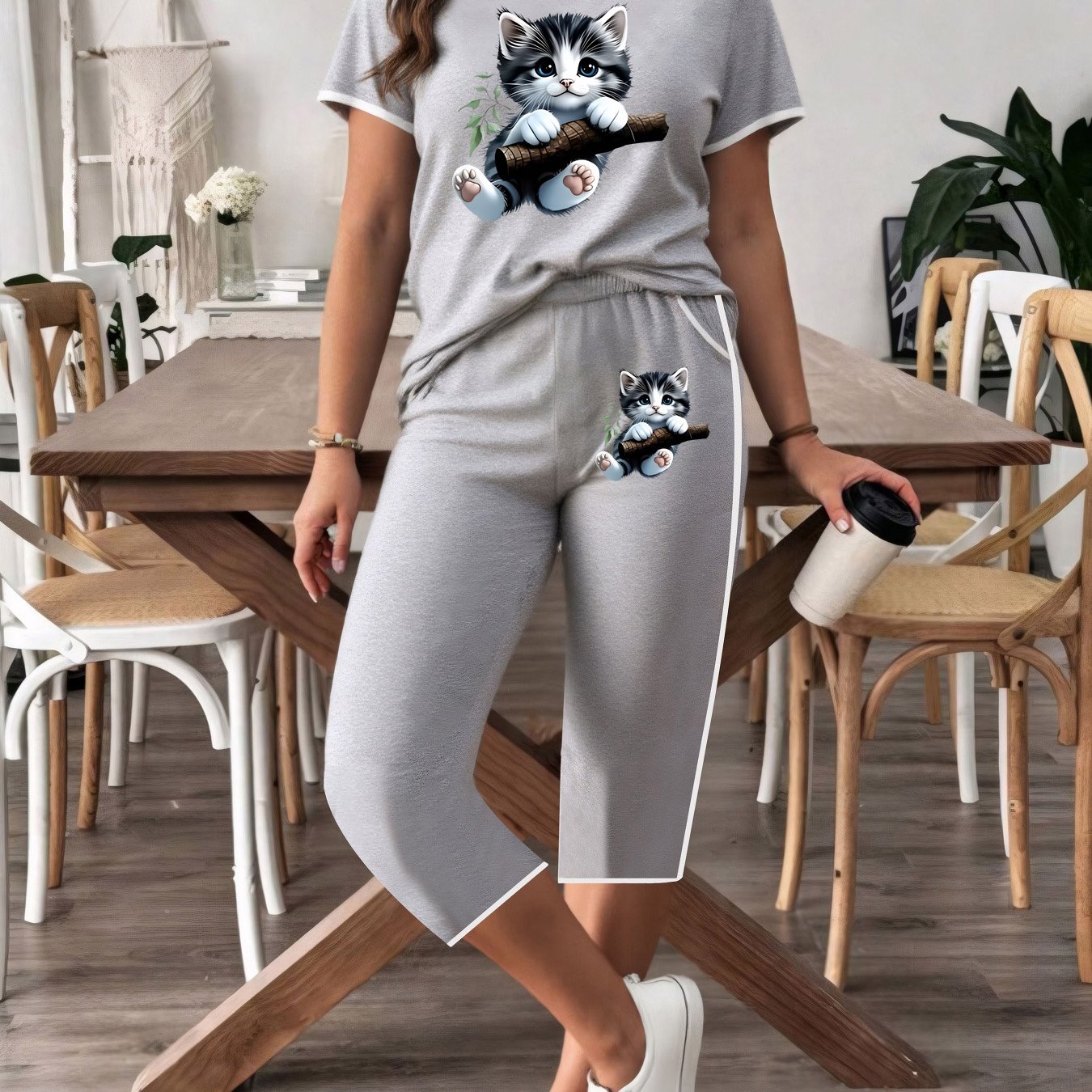 TEMU Plus Size - Plus Size - Summer Plus-size Women'-piece Set Featuring A Cute Cat Print Short-sleeve T-shirt And Pocketed Capri Pants, Perfect For