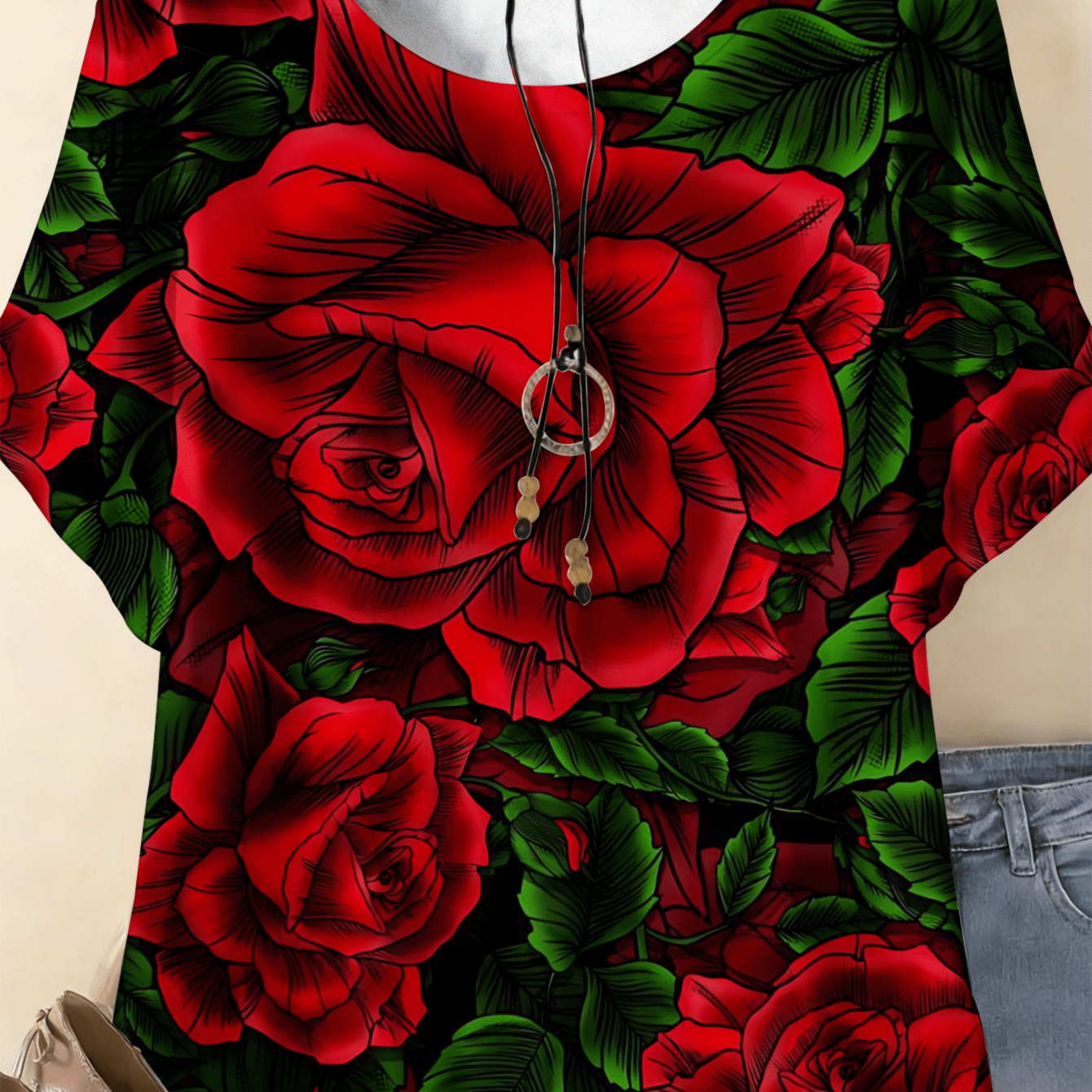 Image of Plus Size, 0-9xl Plus Size Red Roses Green Leaves Print Women's Summer T-shirt Suitable For Casual Attire, Beach, Office, And Other Occasions. Unique Print Outdoor S Crew Neck T-shirt