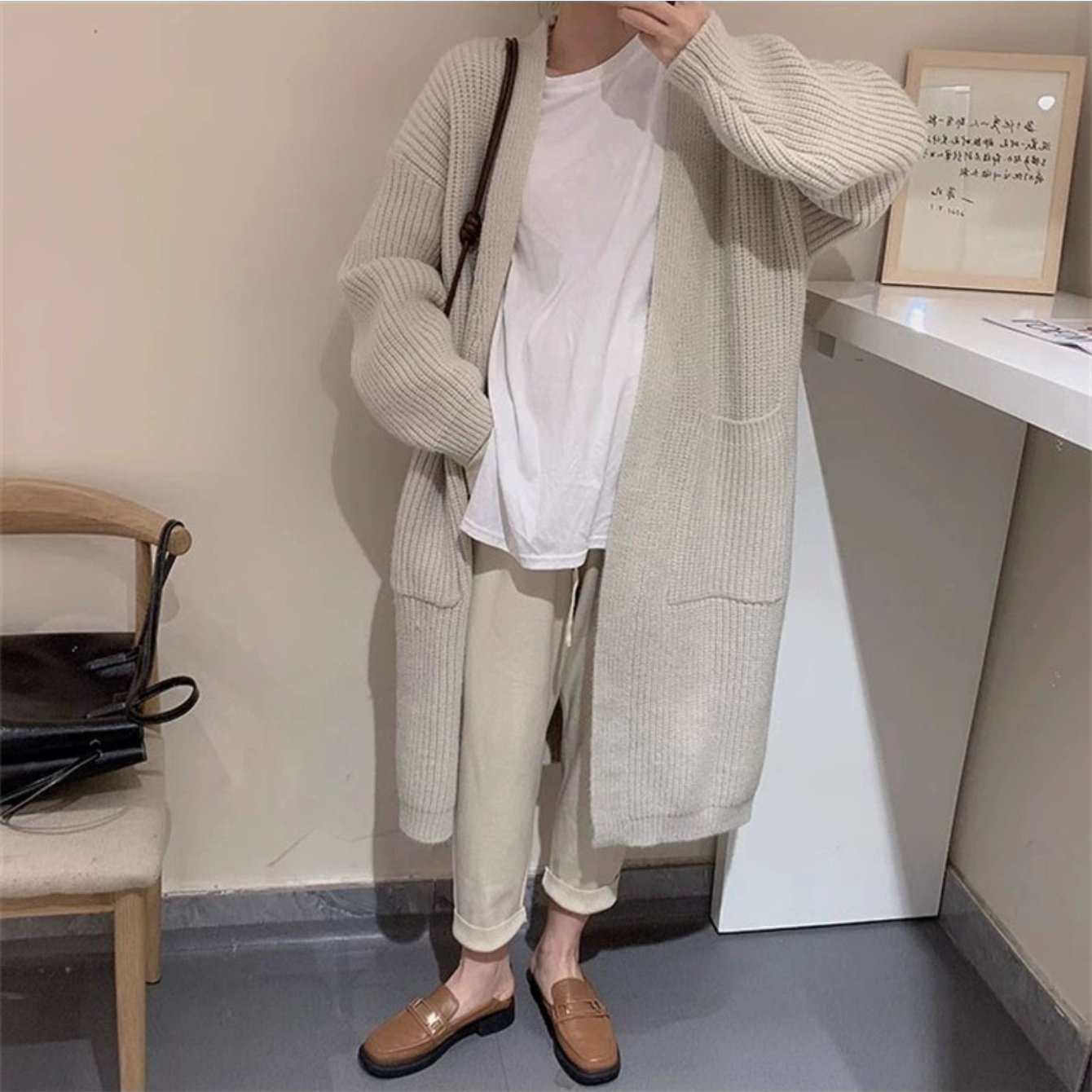 TEMU 【商品名】秋と冬にの、長めで心地よいカーディガン。単色で厚手、スできるスタイルに最適。女性向け、膝まで届くデザイン。