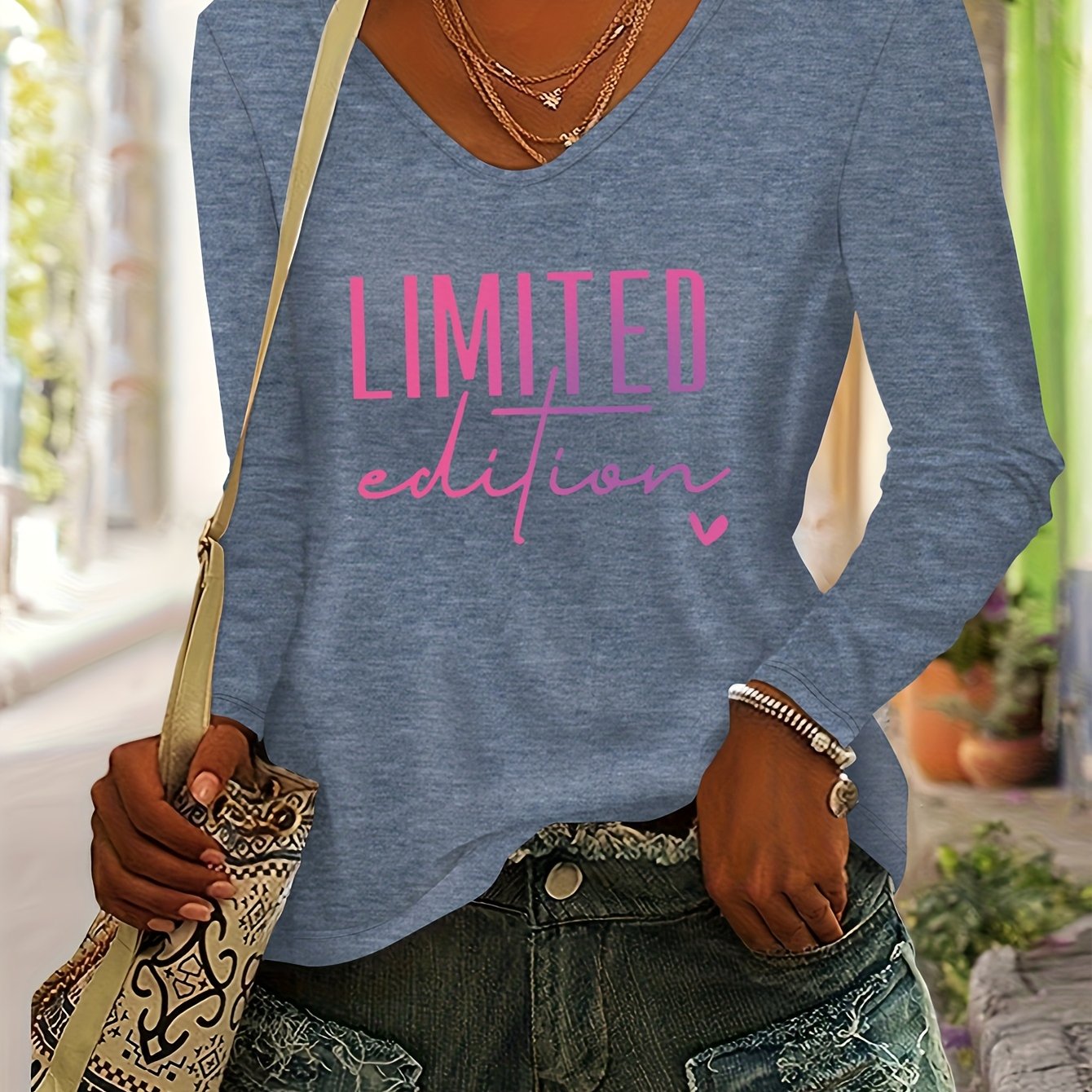 E-shop Edition" Buchstaben-Print Damen Freizeit Bequemes Herbst- und Wintermode Bunt V-Ausschnitt Langarm T-Shirt