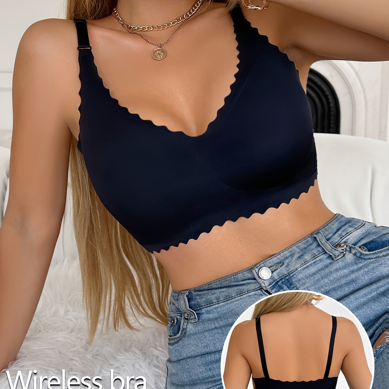 Image of Women's Black Wireless Bra, Sexy Seamless Nude Feel Bra, Comfortable Fan-shaped Edge Removable Padding Casual Sports Bra