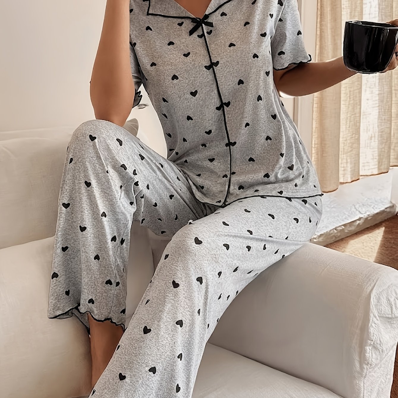 TEMU 2pcs Women's Pajama Set, Heart Print V-neck Short Front Long Back Short Sleeve Top And Long Pants, Cute Black Sleepwear Set, Women Casual