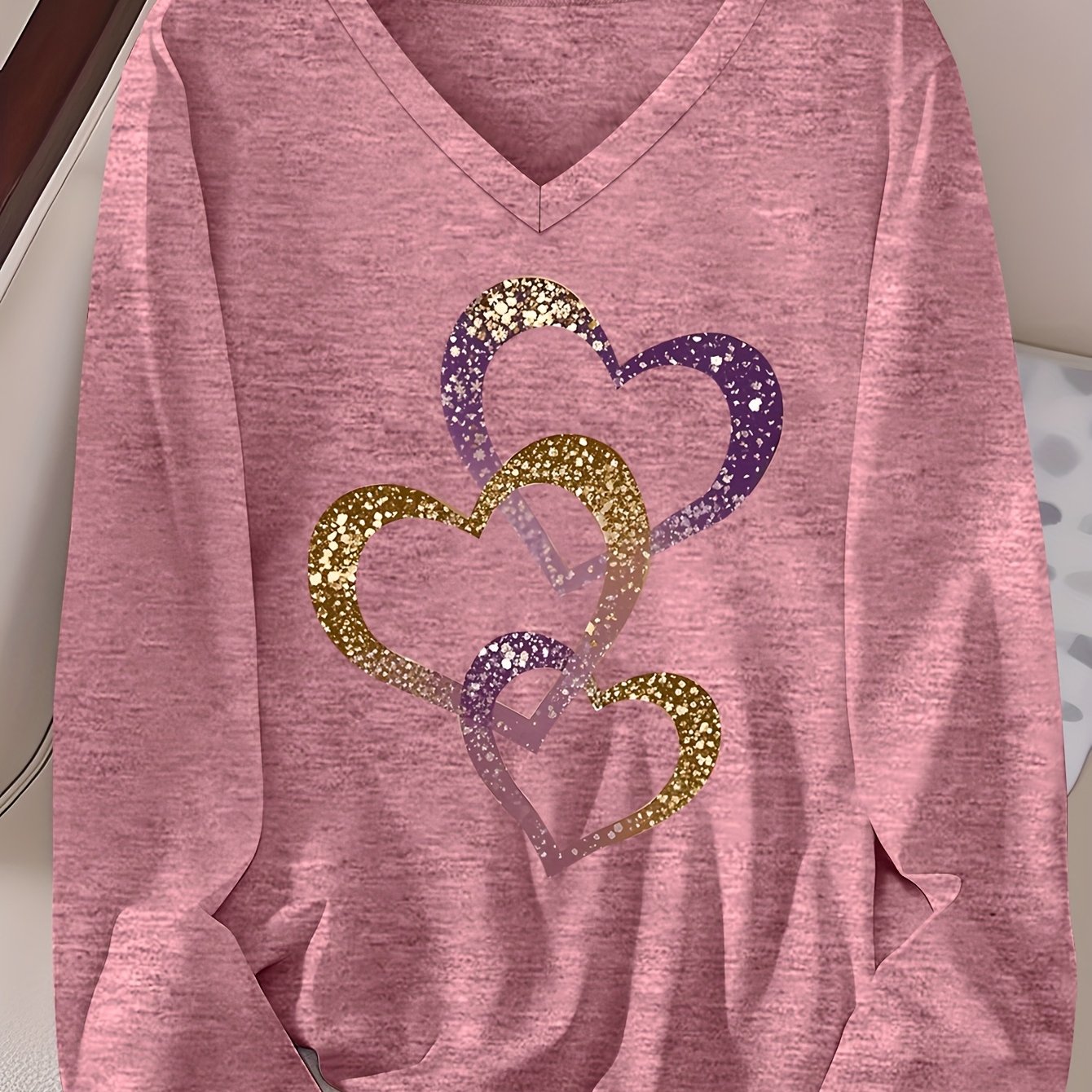 TEMU Plus Size - Plus Size - Spring And Summer Plus Size Women's Fashion Heart V-neck Long T-shirt, Rayon Component - To Care For, Machine Washable,