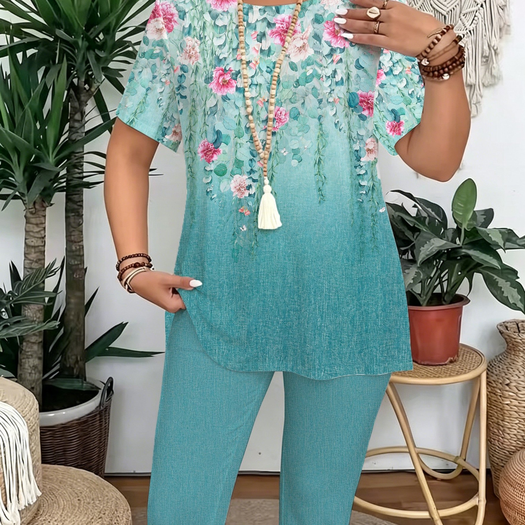 TEMU Plus Size, Plus Size Women's Suit, Elegant And Stylish Round Neck T-shirt With Floral Print 2pcs Set, 5-point Pants, Suitable For Home, Travel,