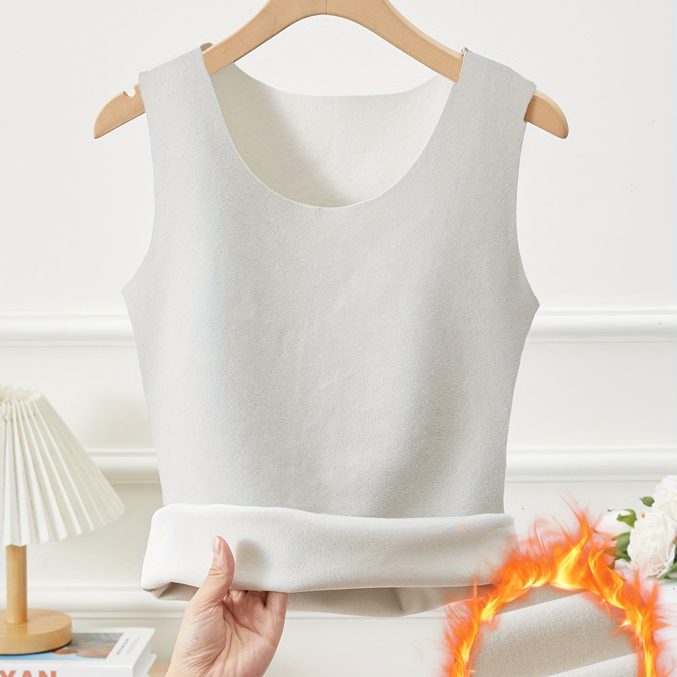 Image of Winter Women's Comfortable High Elastic Warm Sports Underwear Casual Lightweight Solid Color Sleeveless Soft Vest Fleece-lined Thickened Slim Sports Top Women