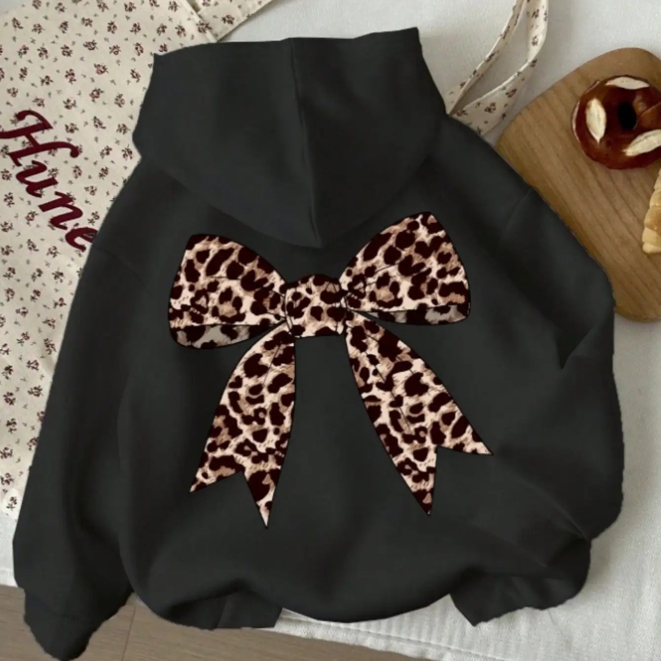 Image of Womens Leopard Print Bow Hooded Sweatshirt - Casual Pullover With Long Sleeves, Cozy Fall , Regular Fit Letter , Fabric For Everyday Outfits & Semi-formal Events, Fall Clothe For Women, Sweatshirt