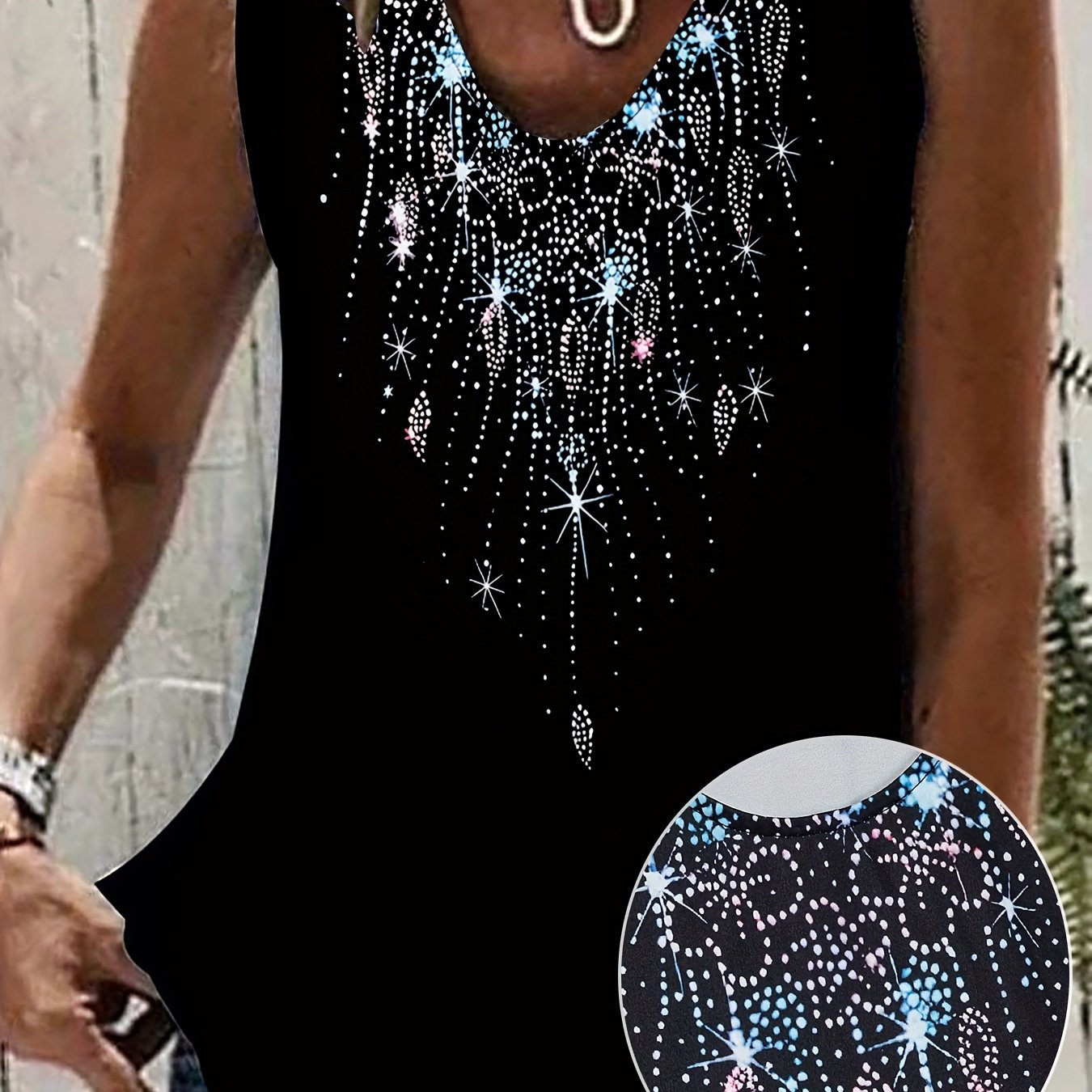 Image of Plus Size - Plus Size - Women's V-neck Sleeveless T-shirt Summer New Casual Weekend Street Fashion Printed Top