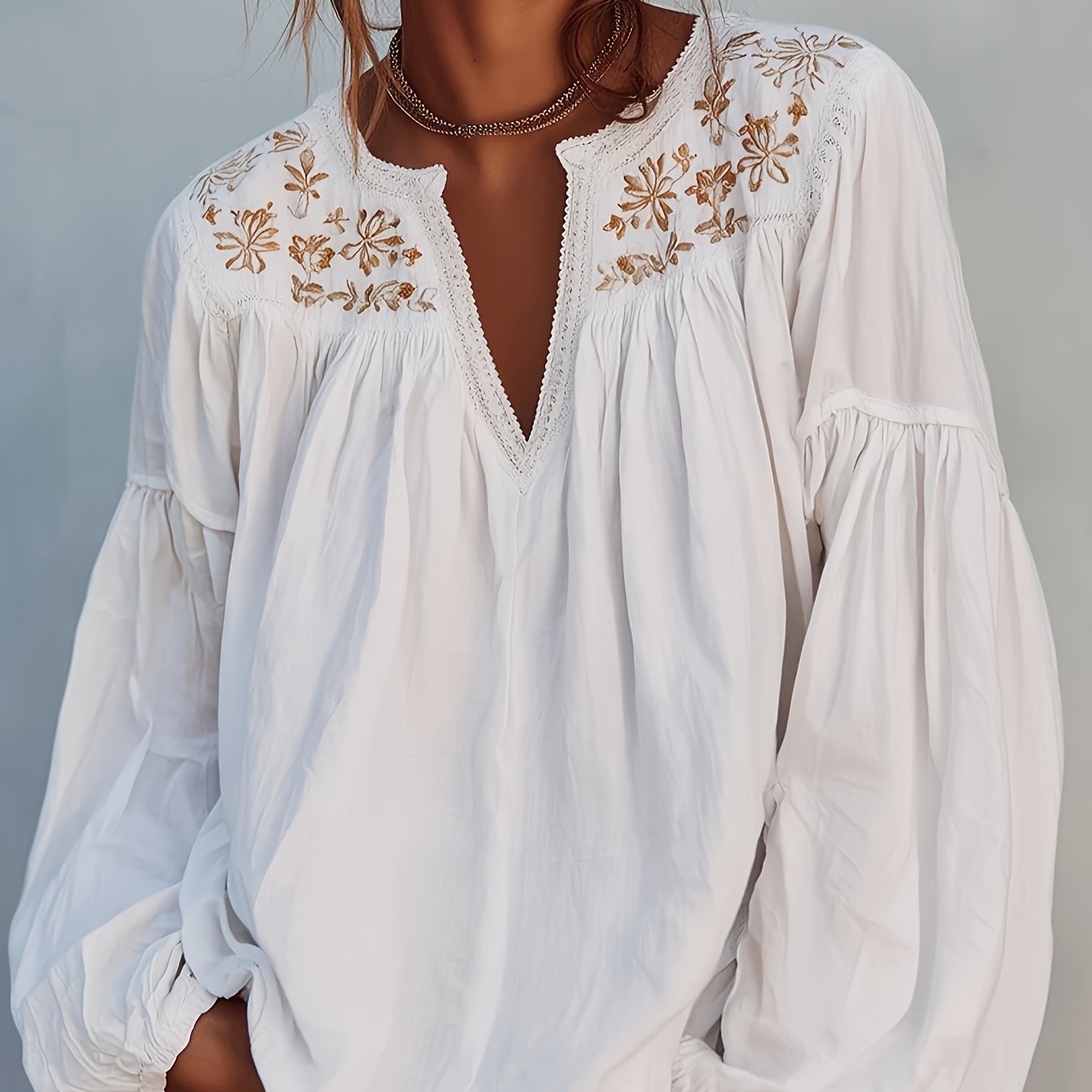 Chic Retro Embroidered Puff-sleeve Top Style V-neck Blouse