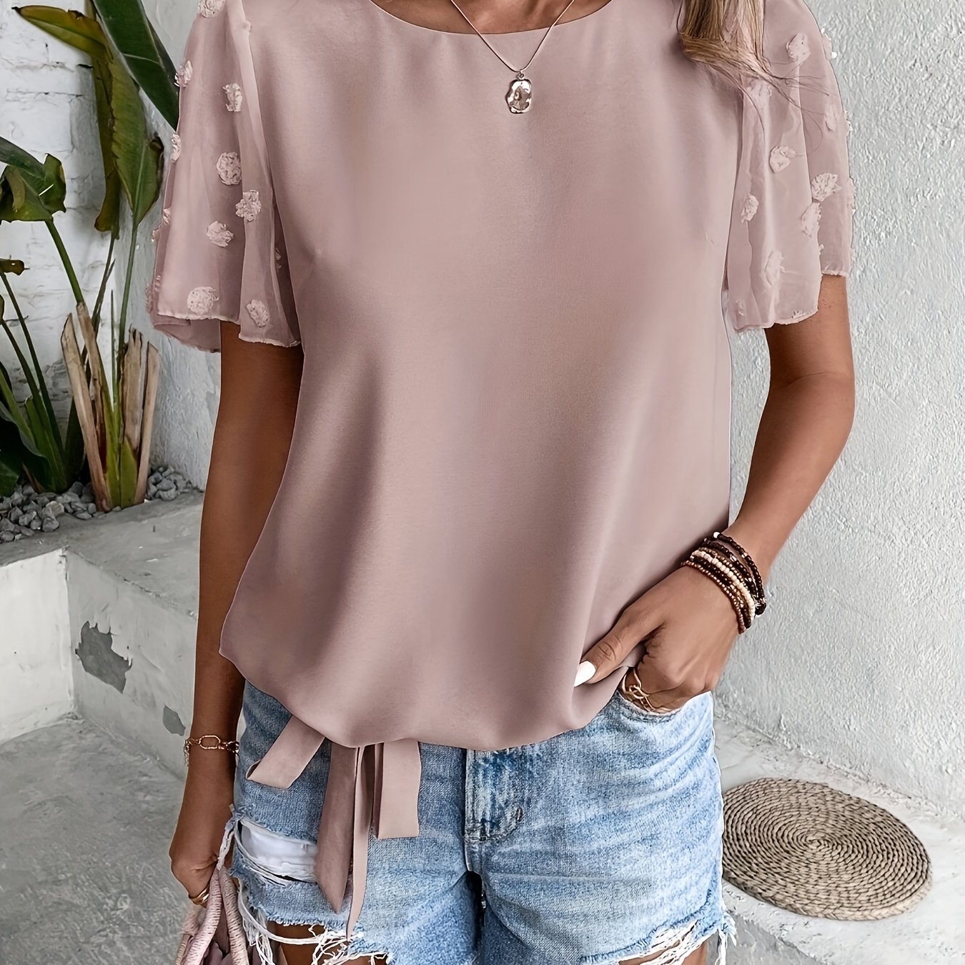 Directional Light Pink Round-neck Shirt