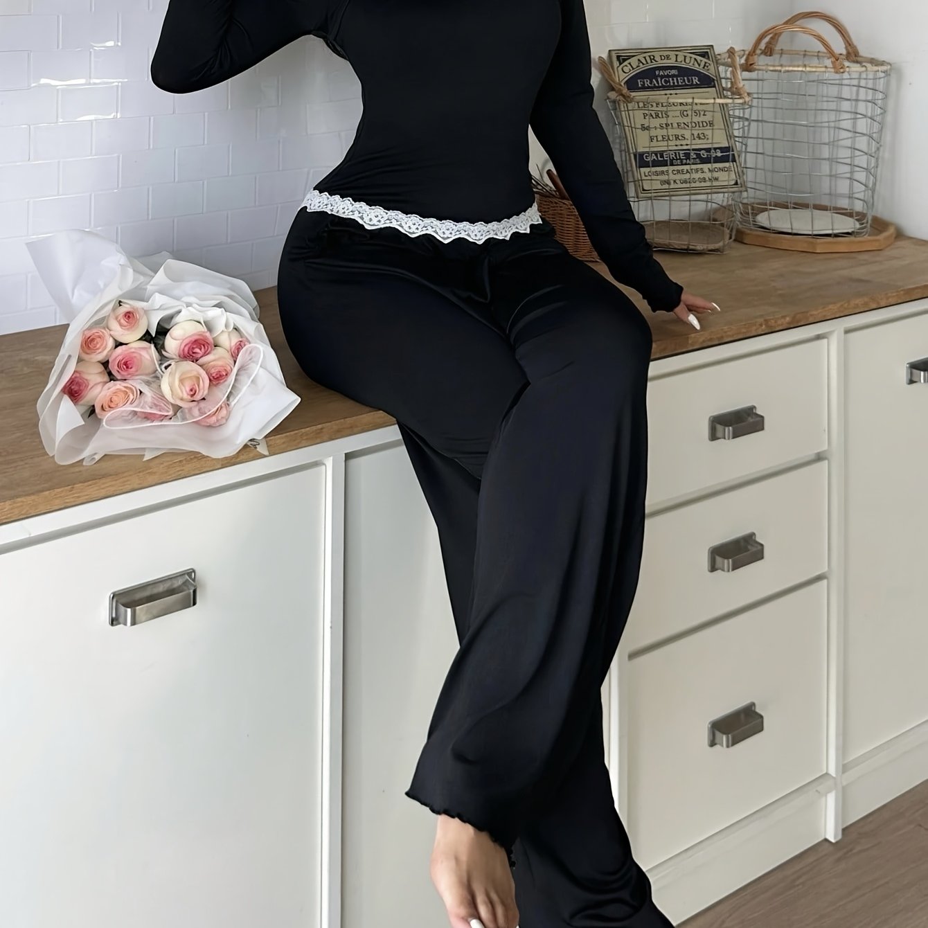 E-shop Standard Code Damen Frühlings, Herbst, Winter- und Sommer-Pyjama Damen Einfarbig Slim Fit Bequemes zweiteiliges Set Spitzenquadratkragen