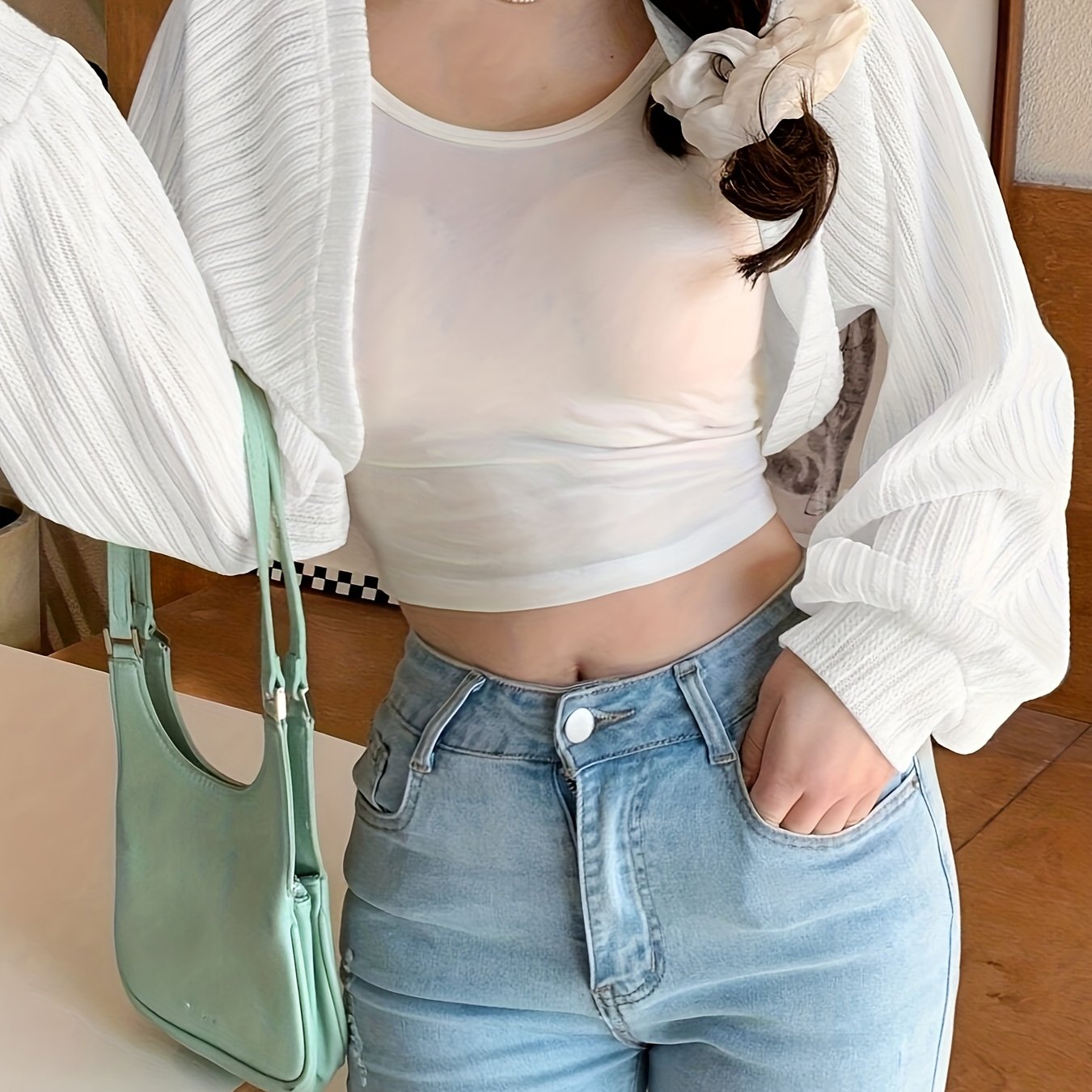 E-shop Damenjacke in Unifarben für Frühling und Sommer, mit kurzen, ausgestellten Ärmeln und einem lässigen Stil