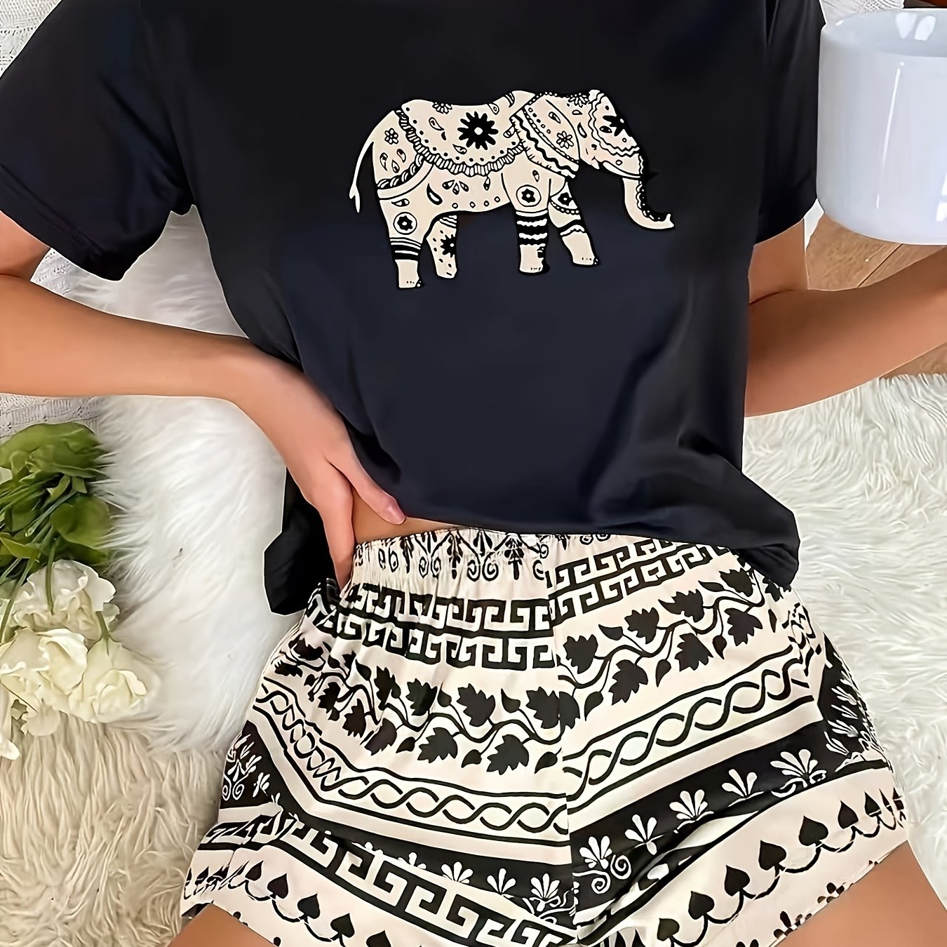 TEMU Completo pigiama da donna a maniche corte con shorts, con stampa di elefante e realizzato in tessuto confortevole per la casa