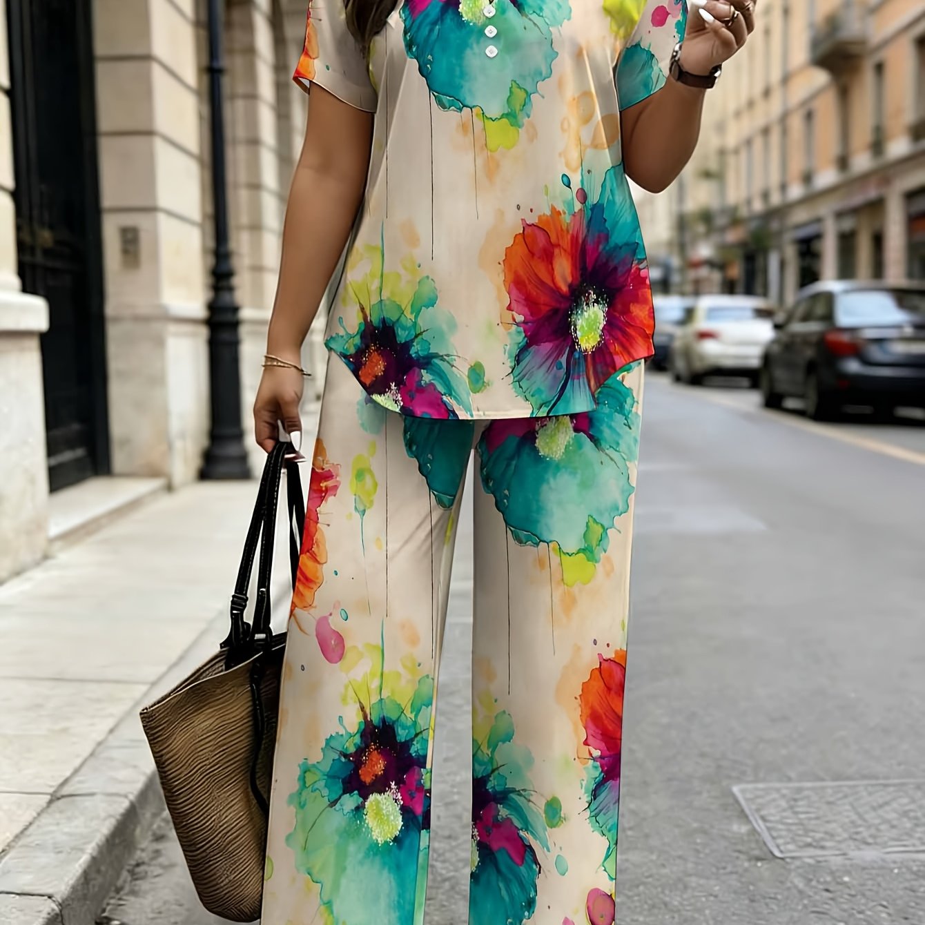 Image of Women's Fashion Two-piece Set, Color- Watercolor Splash Ink Large Floral Print V-neck Top And Fake Button Short-sleeved With Wide-leg Pants, Suitable For Daily , Casual
