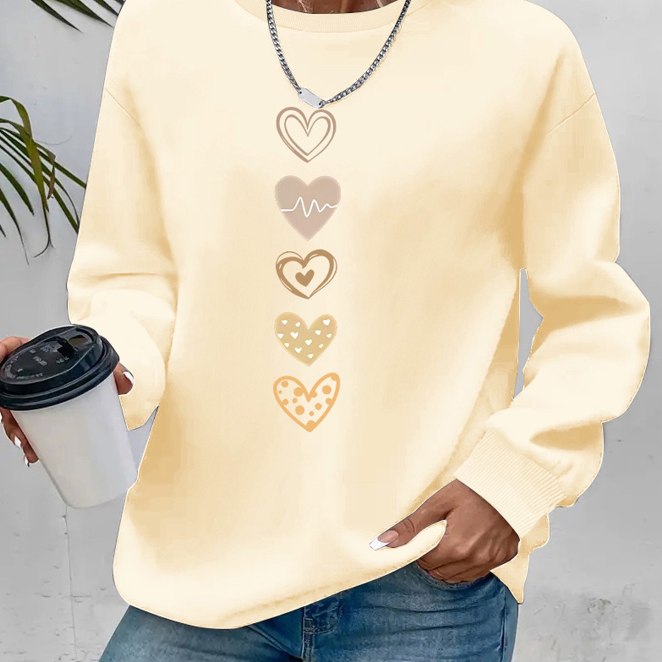 Cartoon 5 Cute Hearts Printed Women's Fashionable Casual Round Neck Sweatshirt, New Autumn And Winter Women's Easy Velvet Round Neck Sweatshirt