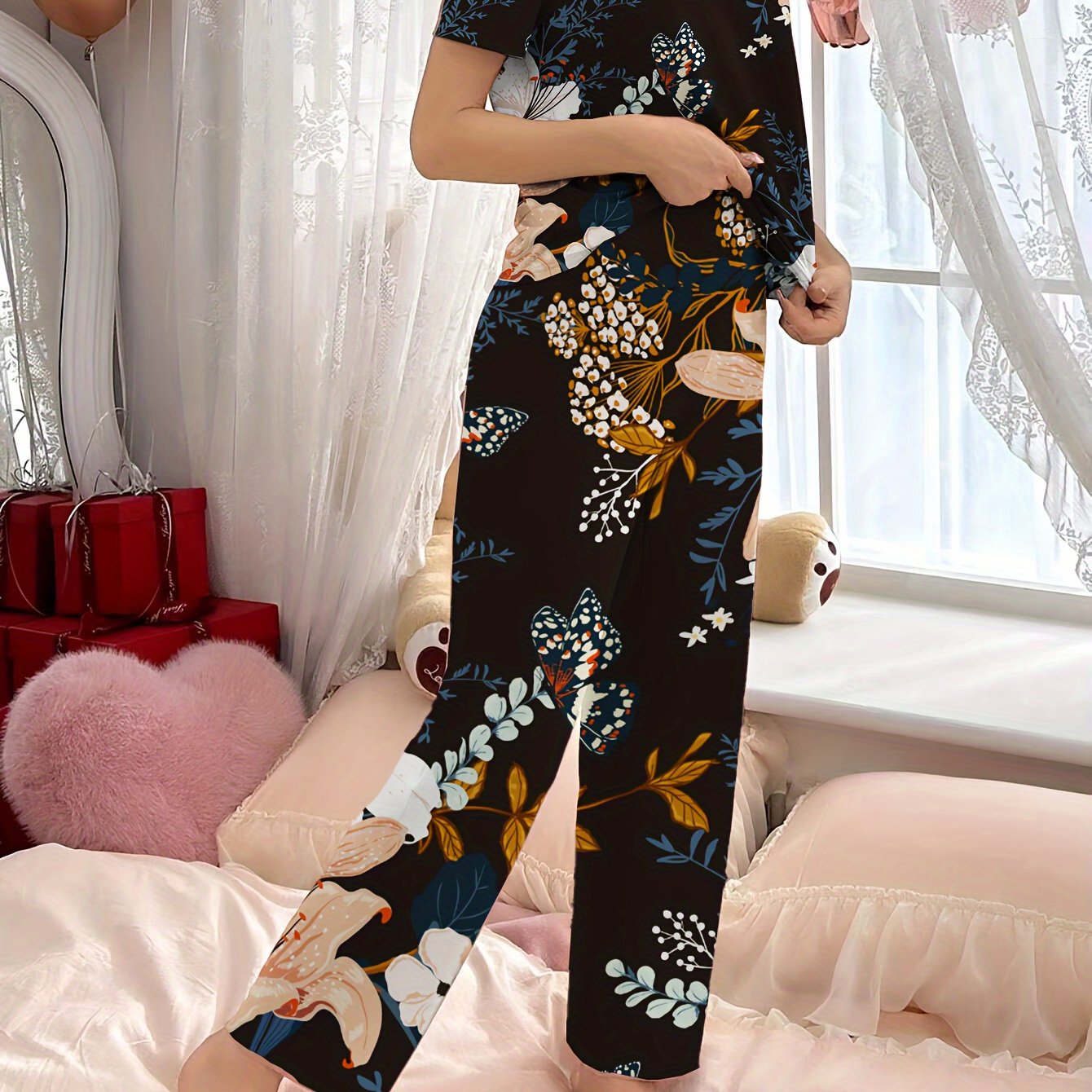 TEMU Butterfly & Floral Print Pajama Set, Casual Short Sleeve Round Neck Top & Elastic Pants, Women's Sleepwear