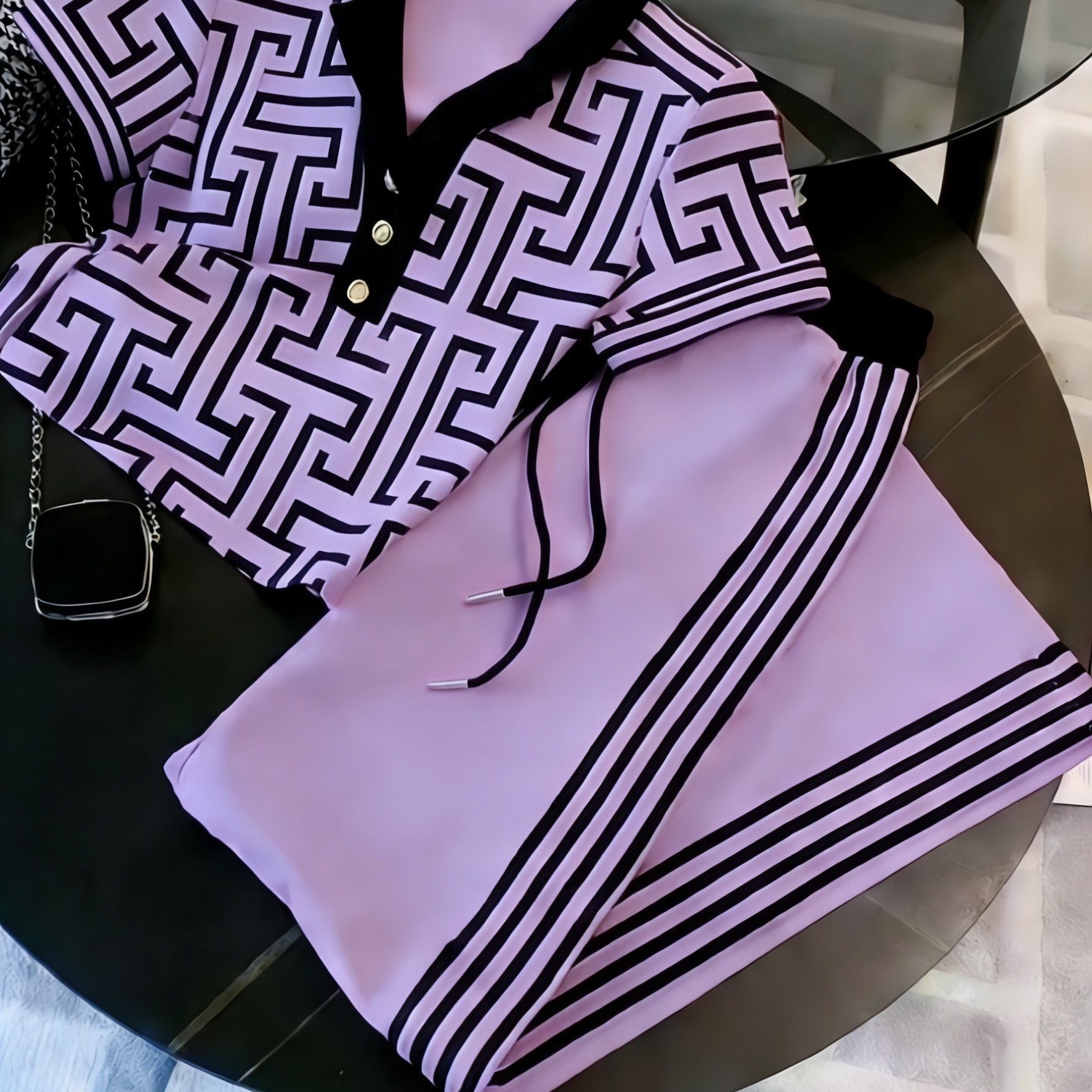 Image of 2026 Spring/summer Two-piece Set, Unisex Design, Includes A Short-sleeved Top And Long Pants, Suitable For Occasions, In Multiple Colors And Sizes, For Outdoor, For Teenager