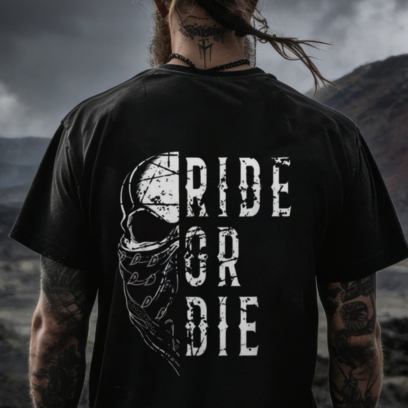 Black T Shirt Skull And Bandana Print For Outdoor Adventure And Biker Lifestyle, Plus Size