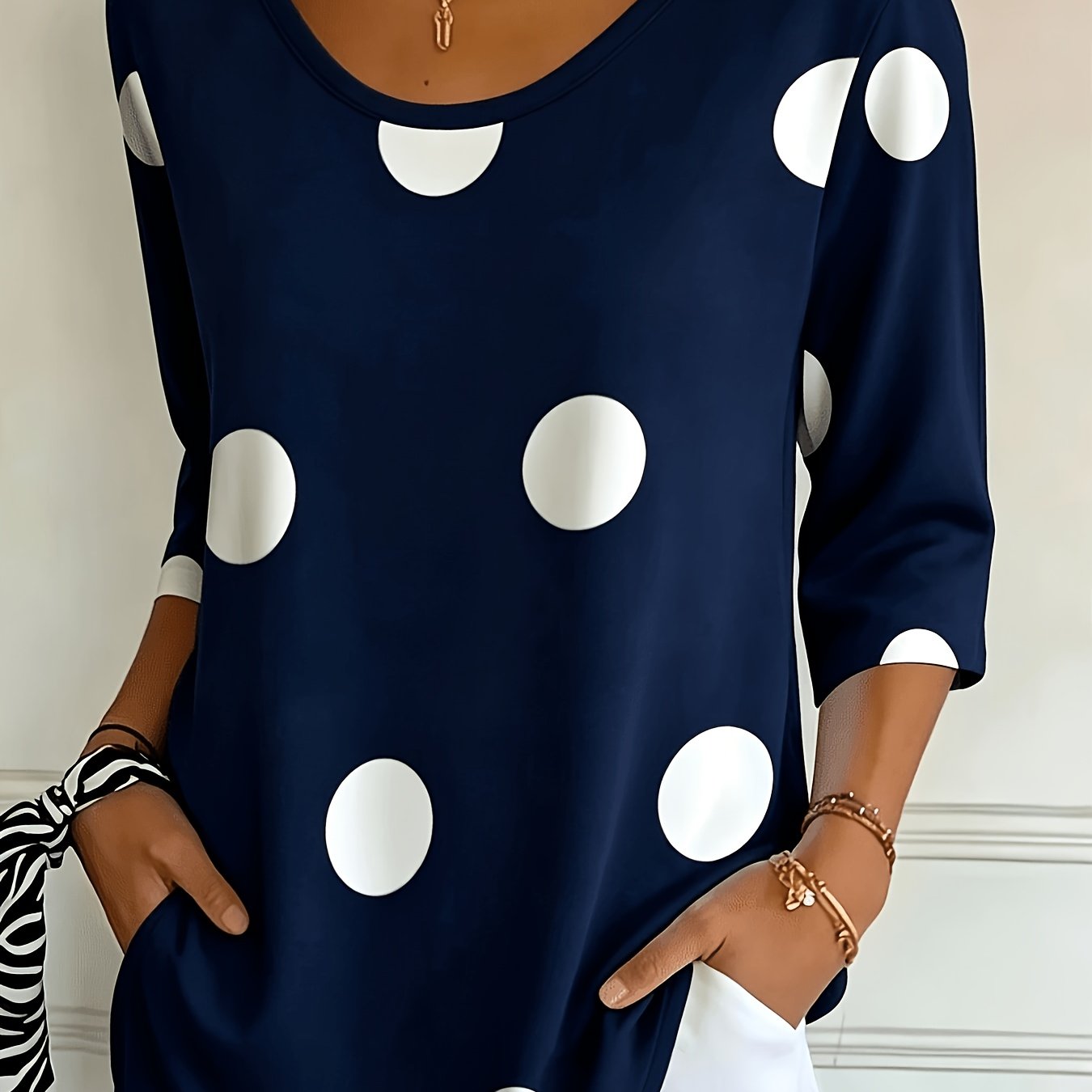 TEMU Women's Fashion T-shirt, V-neck 3/4 Sleeve, Mixed Colors, Multiple Specifications Available, Polka Dot Pattern, Suitable For Daily Wear, Stylish
