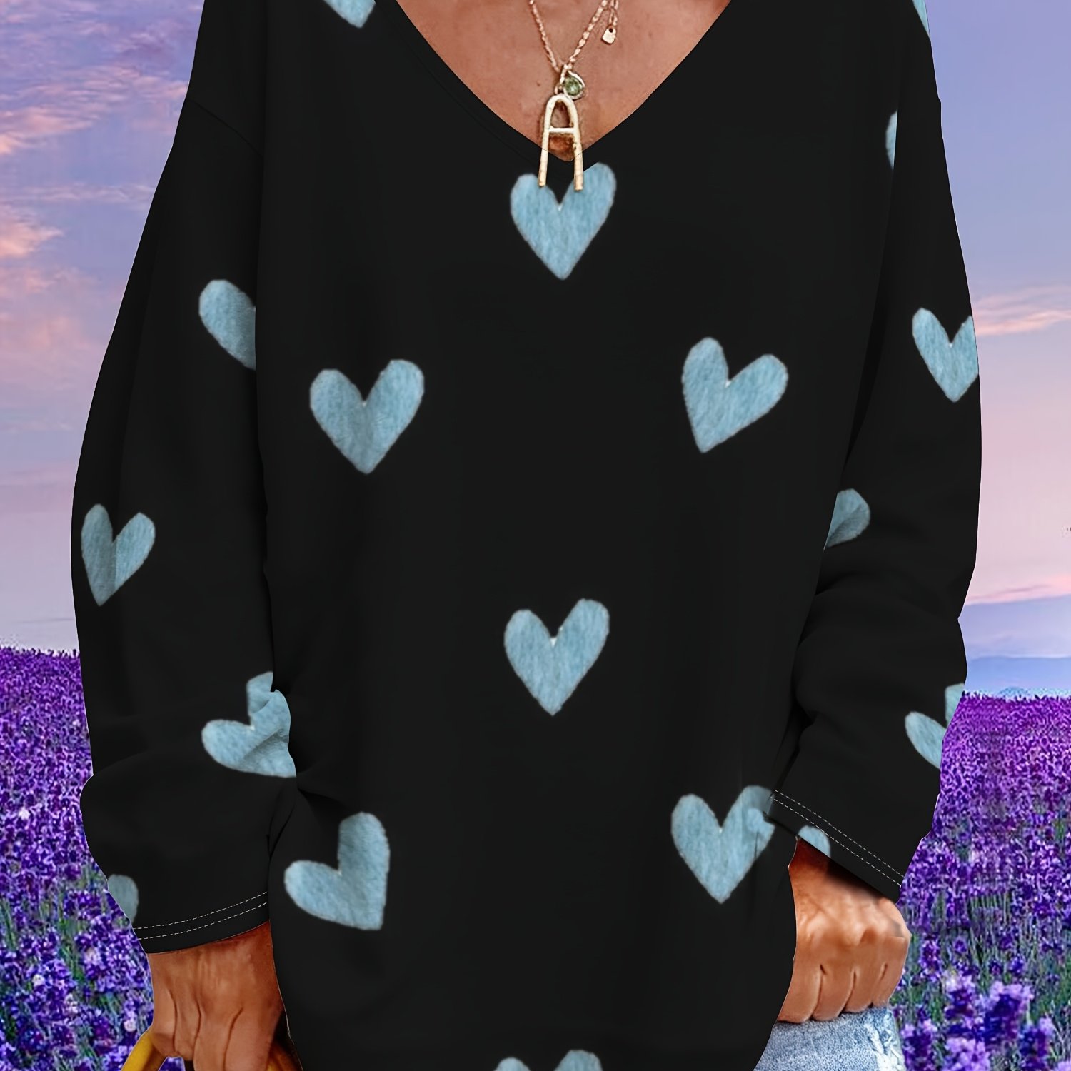TEMU With Light Blue Heart Print, V-neck Sweatshirt, Loose-fit Long-sleeve Top