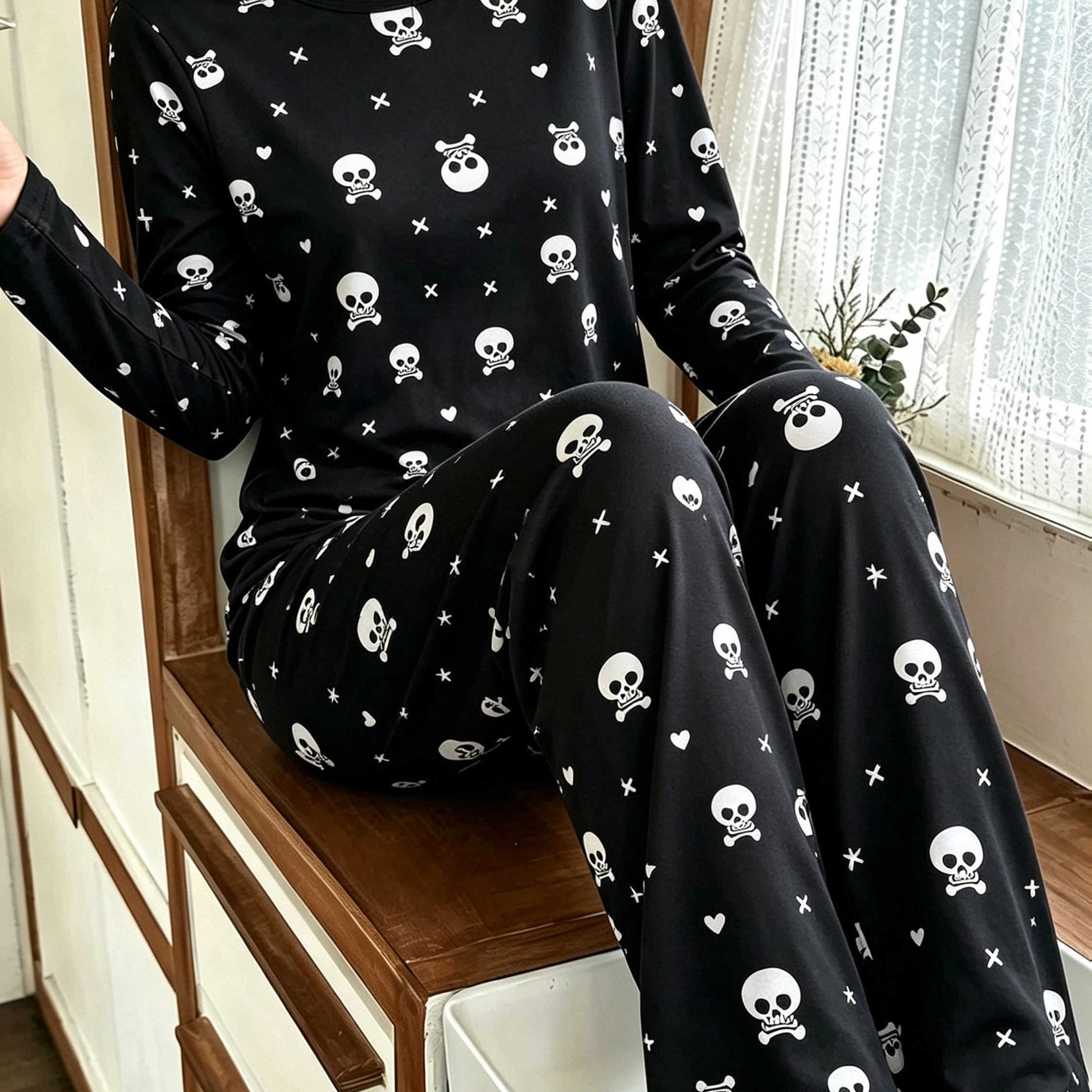 TEMU Autumn Winter New Women's Fashion Loungewear, Skull Print Round Neck Long Sleeve Top Casual Comfortable Pajama Set, Halloween Gift, Giftable,