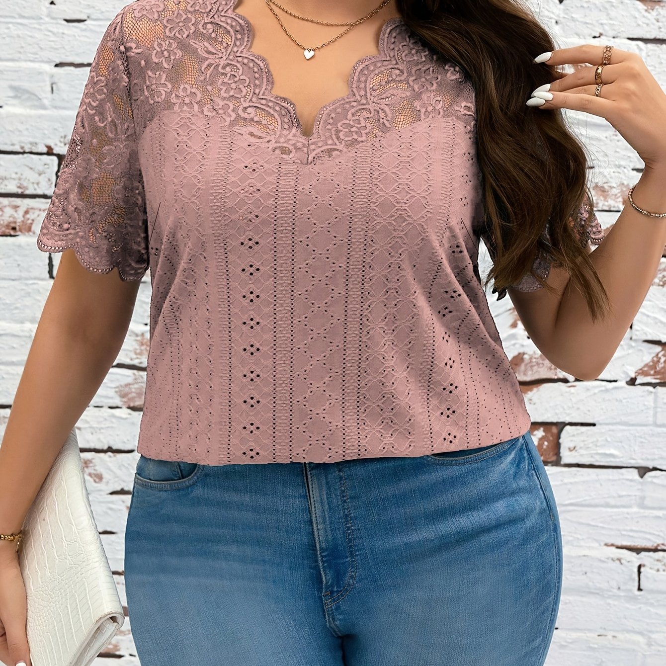 E-shop Plus Size - Plus Size - Damenmode Plus Size V-Ausschnitt Patchwork Spitze Hollow Kurzarm T-Shirt