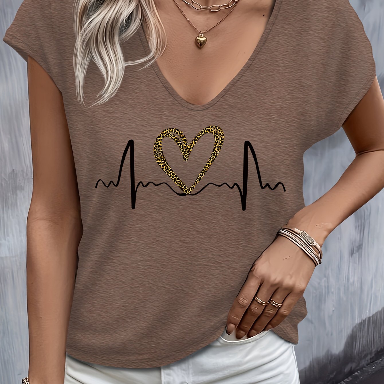 TEMU Casual Women's Tank Top With Heart Pattern And V-neck, Featuring Short Sleeves