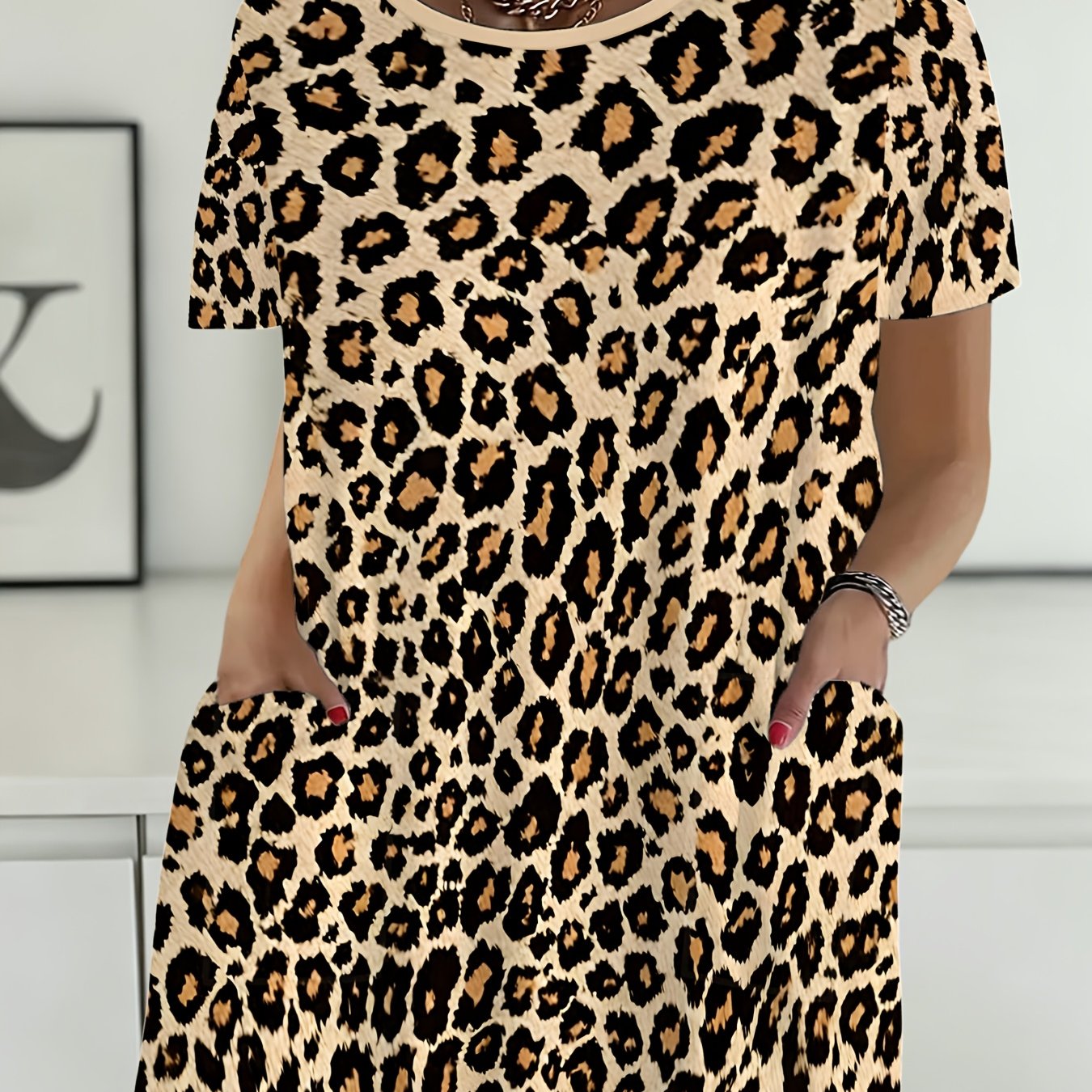 TEMU Plus Size - [printed Design - Not Textured] Women's Round Neck Plus Size T-shirt, Printed Leopard Pattern Mid-length Loose Tunic With Pockets,