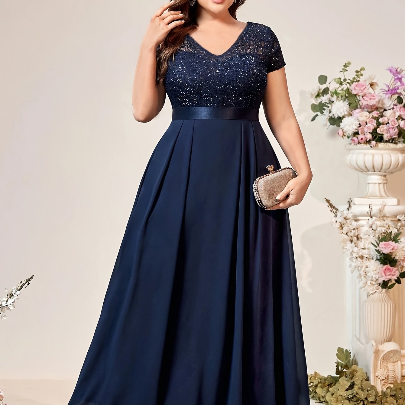 Plus Size - Women's Plus-size V-neck Waist-cinching Lace Dress