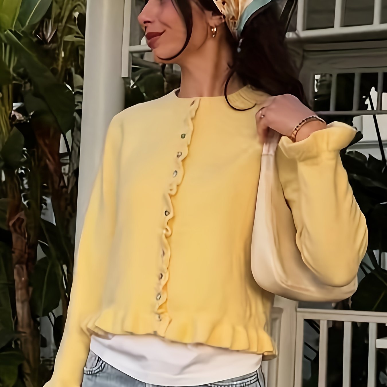 Elegant Ruffle Trim Round Neck Button Women's Cardigan Suitable For Spring And Autumn