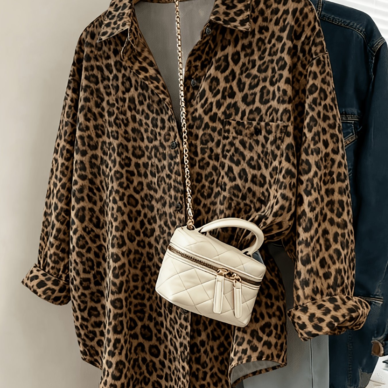 E-shop Lockeres Langarmshirt mit Leopardenmuster, Herbst/Winter Langarmshirt, schlichtes vielseitiges Shirt für den , Damen-Shirt mit