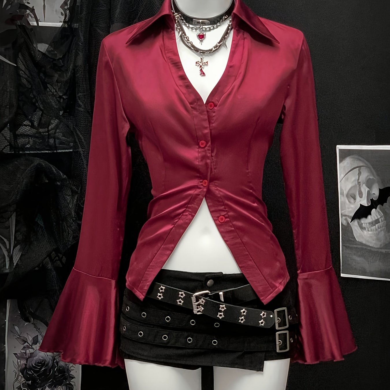 E-shop Cooles und stylisches Weinrot-Satin-Hemd mit ausgestellten Ärmeln und Slim-Fit-Passform