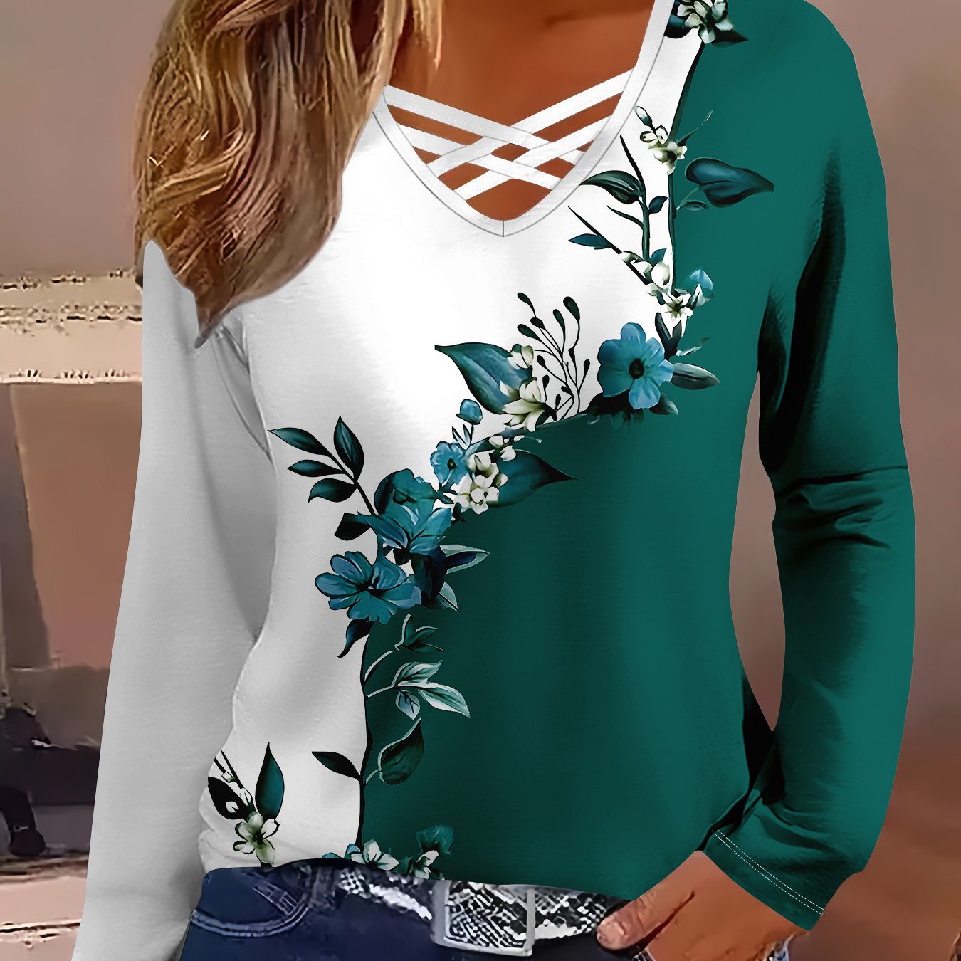 European And Women's Casual V-neck T-shirt