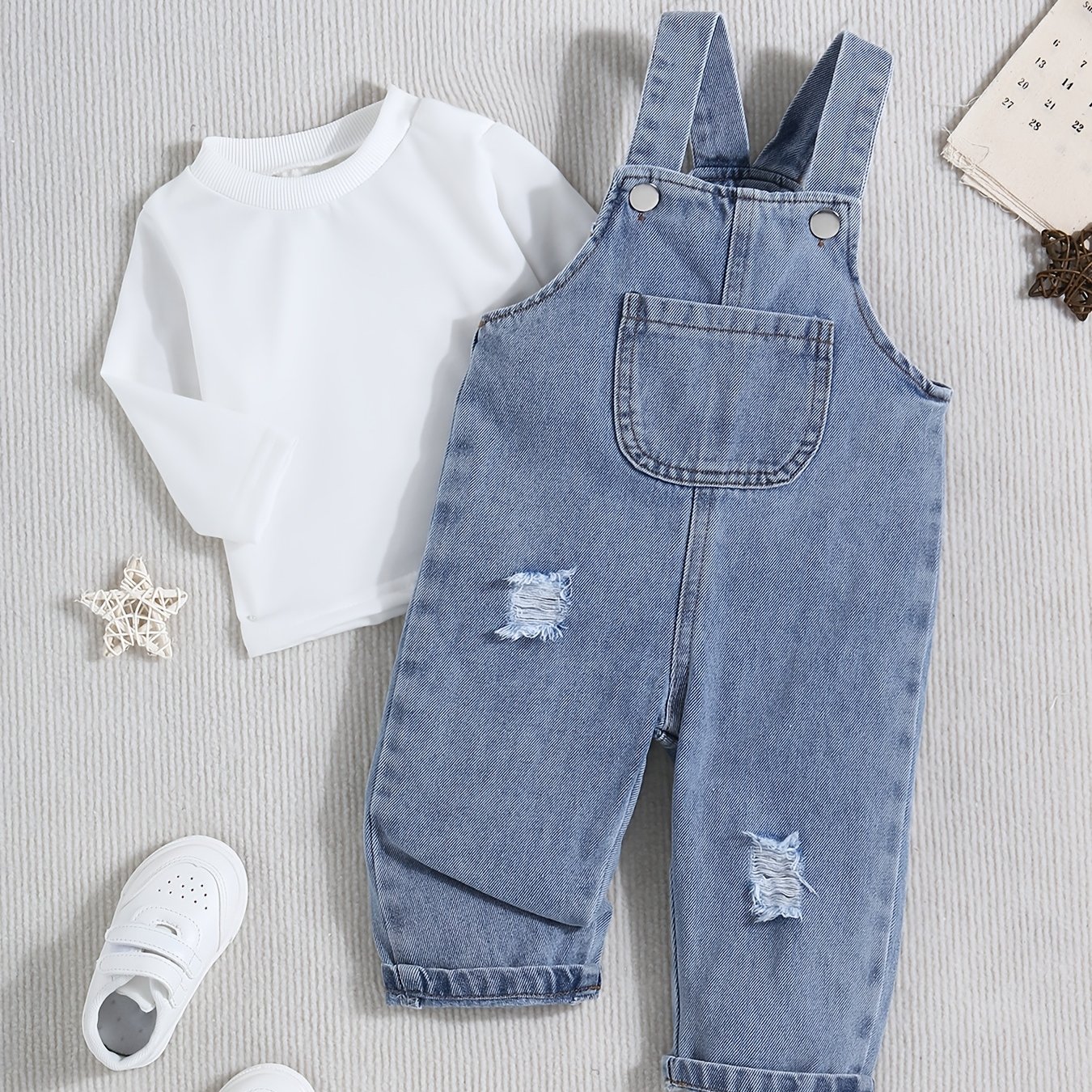Image of 2pcs Boys' Christmas Valentine's /autumn Ripped Denim Overalls Set, Perfect For Outdoor