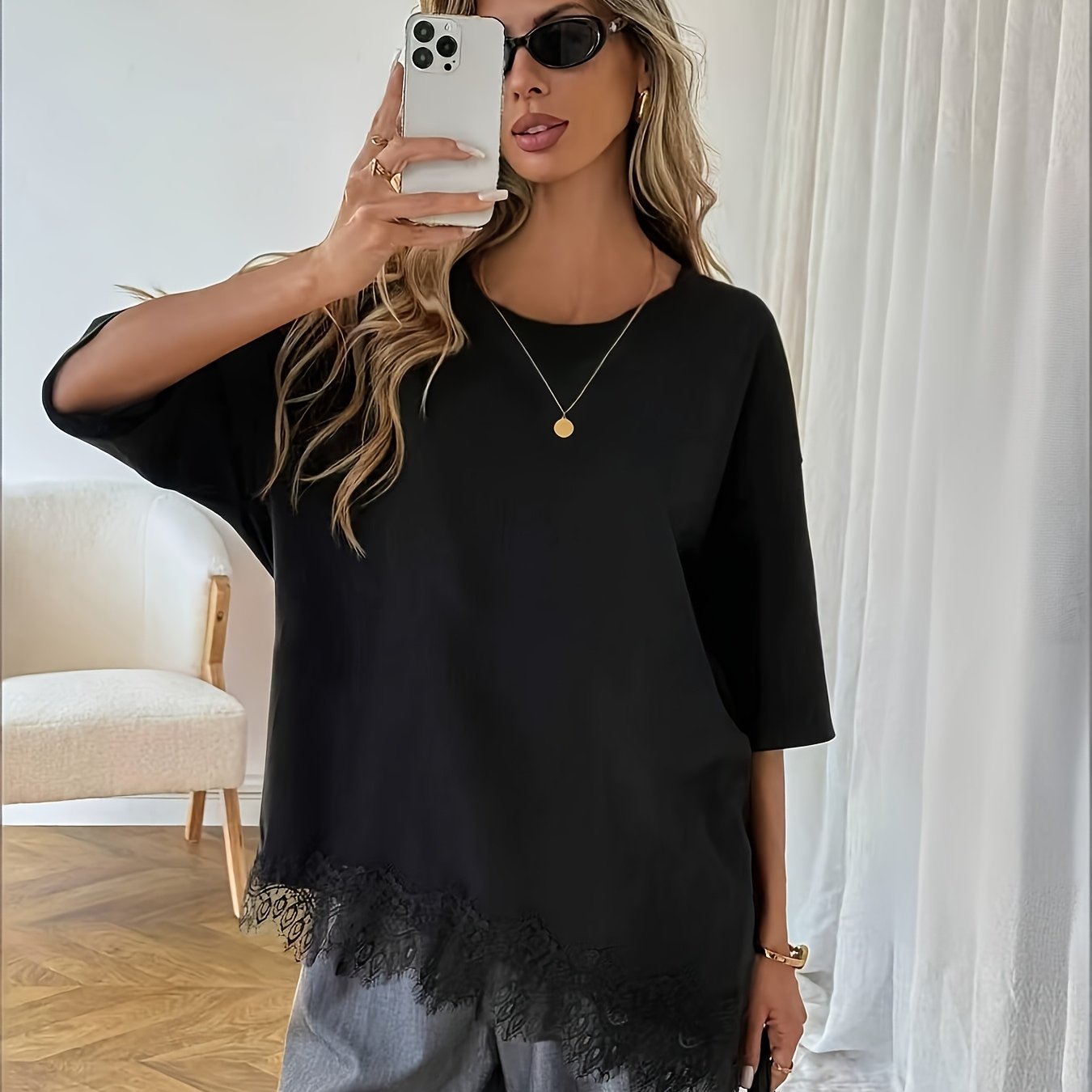E-shop Elegante Damen-Bluse mit Spitzen-Patchwork - Einfarbiges, locker geschnittenes Shirt mit Rundhalsausschnitt, maschinenwaschbar, für alle